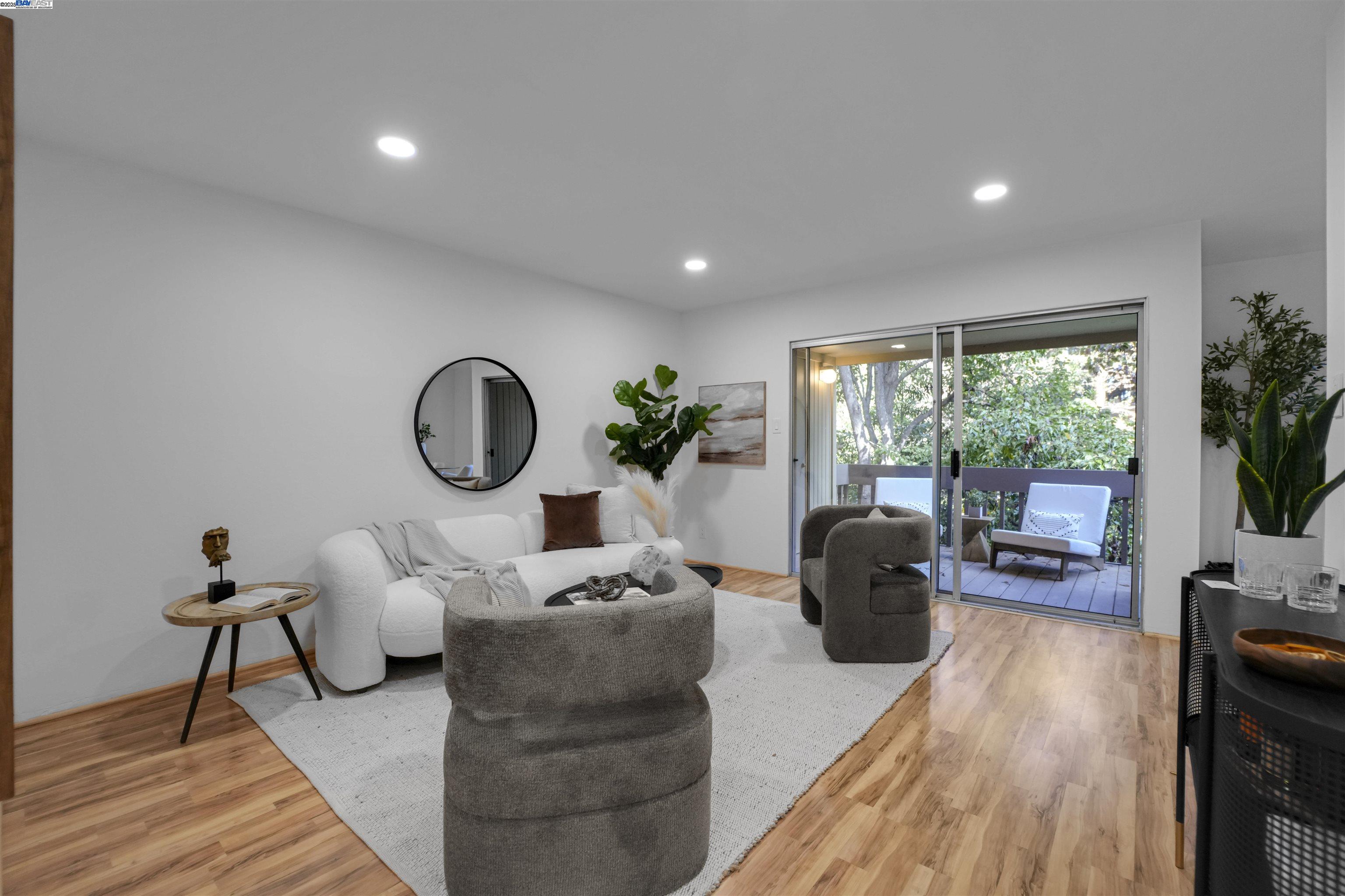 Detail Gallery Image 29 of 60 For 505 Cypress Point Dr #140,  Mountain View,  CA 94043 - 2 Beds | 1 Baths