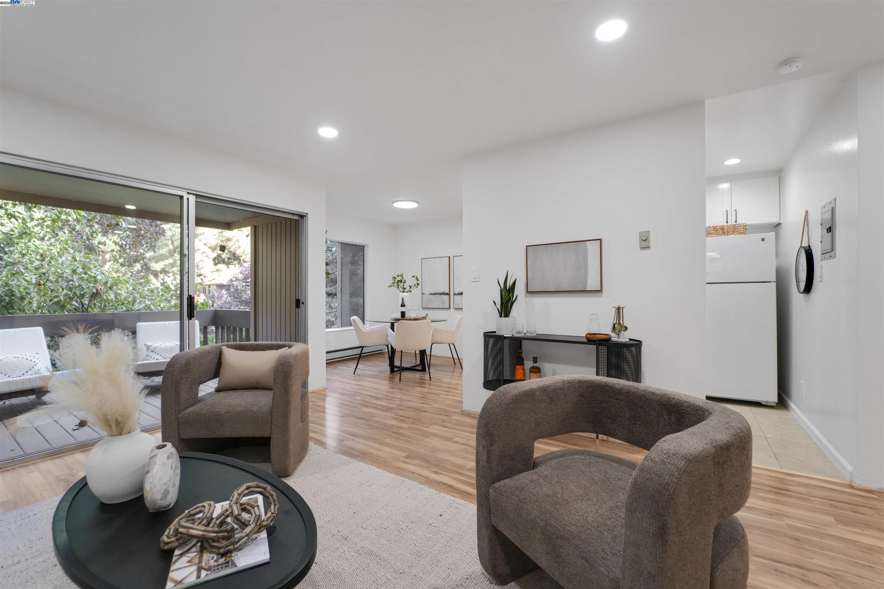 Detail Gallery Image 36 of 60 For 505 Cypress Point Dr #140,  Mountain View,  CA 94043 - 2 Beds | 1 Baths