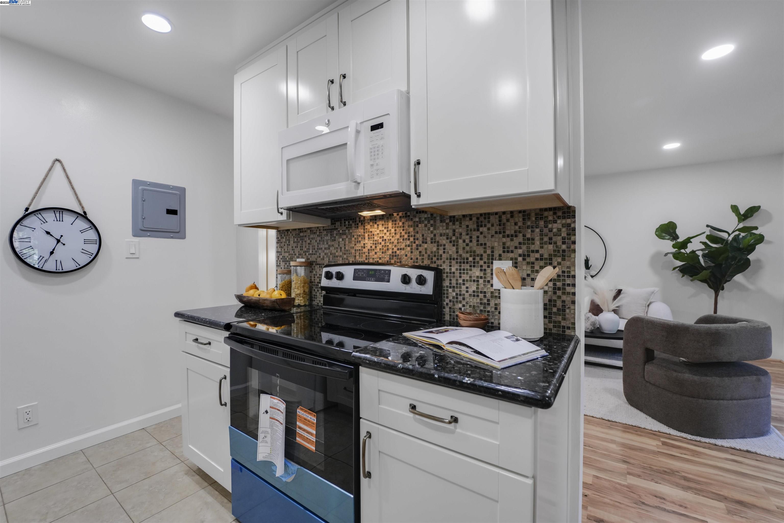 Detail Gallery Image 41 of 60 For 505 Cypress Point Dr #140,  Mountain View,  CA 94043 - 2 Beds | 1 Baths