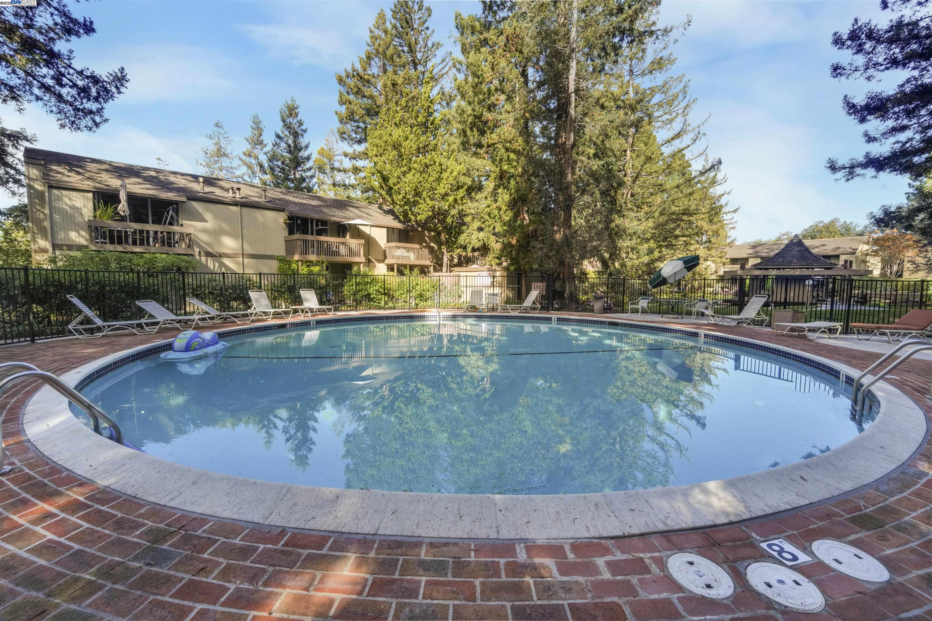 Detail Gallery Image 56 of 60 For 505 Cypress Point Dr #140,  Mountain View,  CA 94043 - 2 Beds | 1 Baths