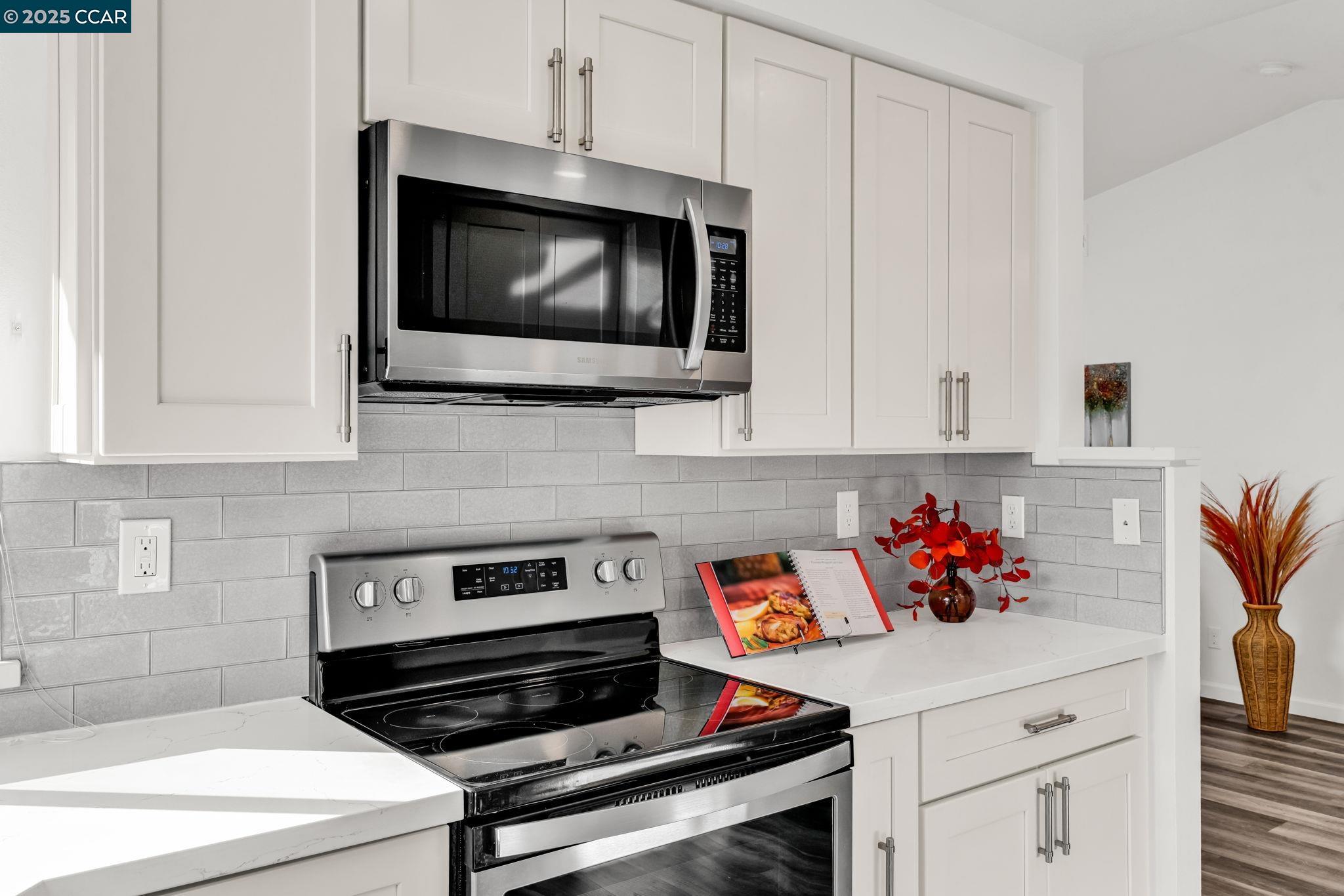 Detail Gallery Image 19 of 52 For 253 Florence Ct, Hercules,  CA 94547 - 2 Beds | 2 Baths