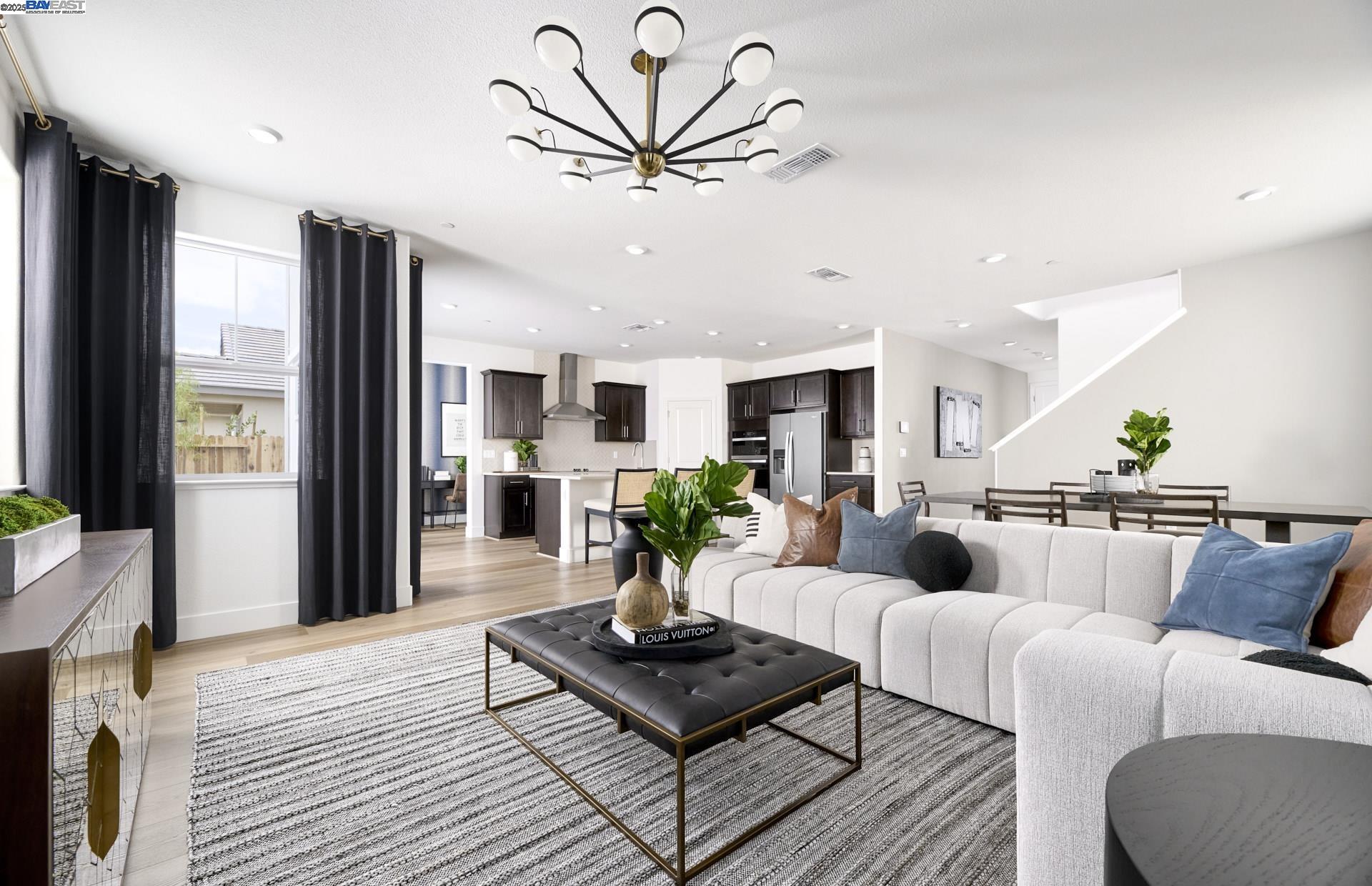 Detail Gallery Image 6 of 15 For Halo Place, Manteca,  CA 95337 - 4 Beds | 3 Baths