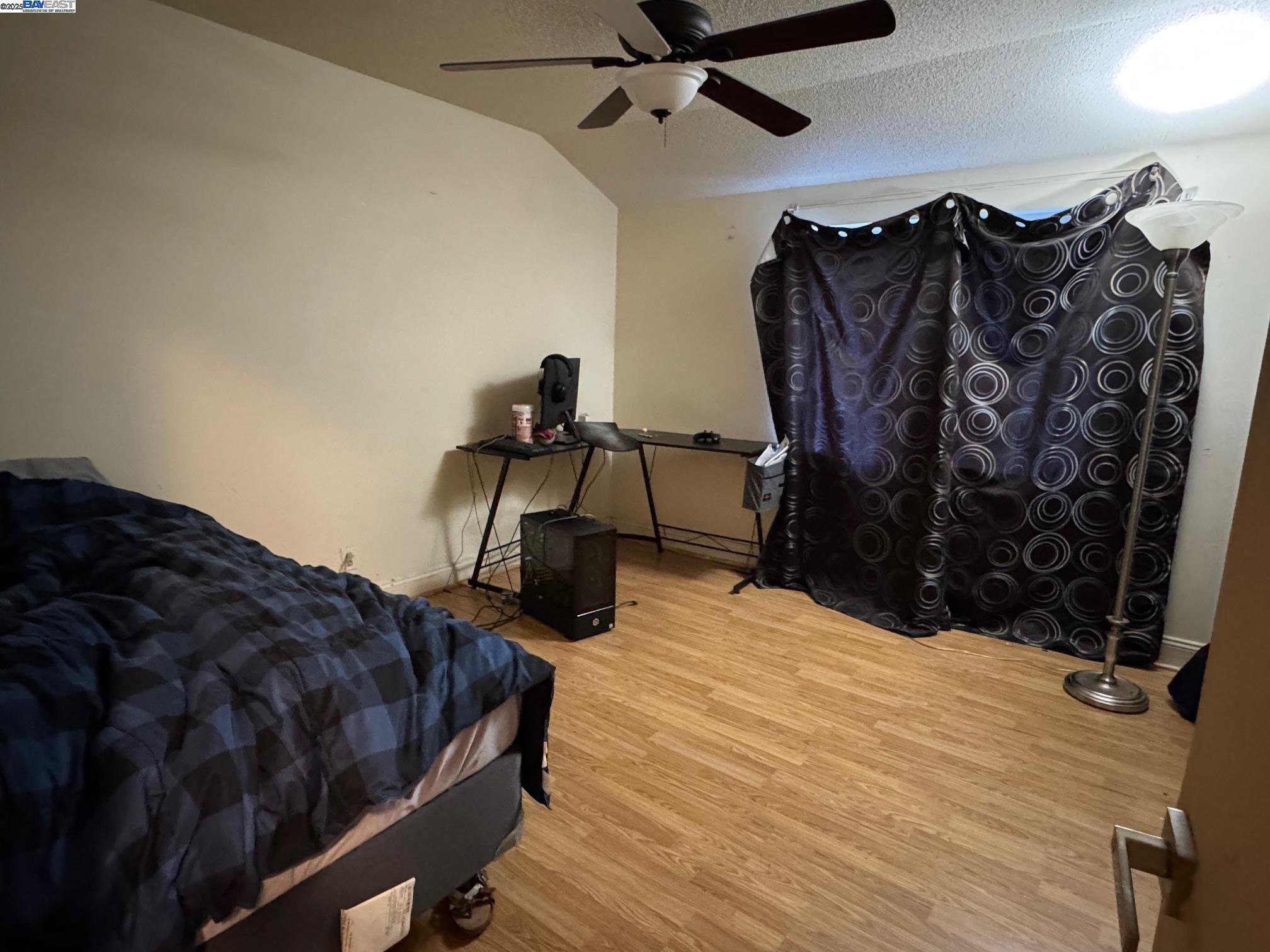 Detail Gallery Image 13 of 17 For 7608 Canterbury Ln, Dublin,  CA 94568 - 3 Beds | 2 Baths