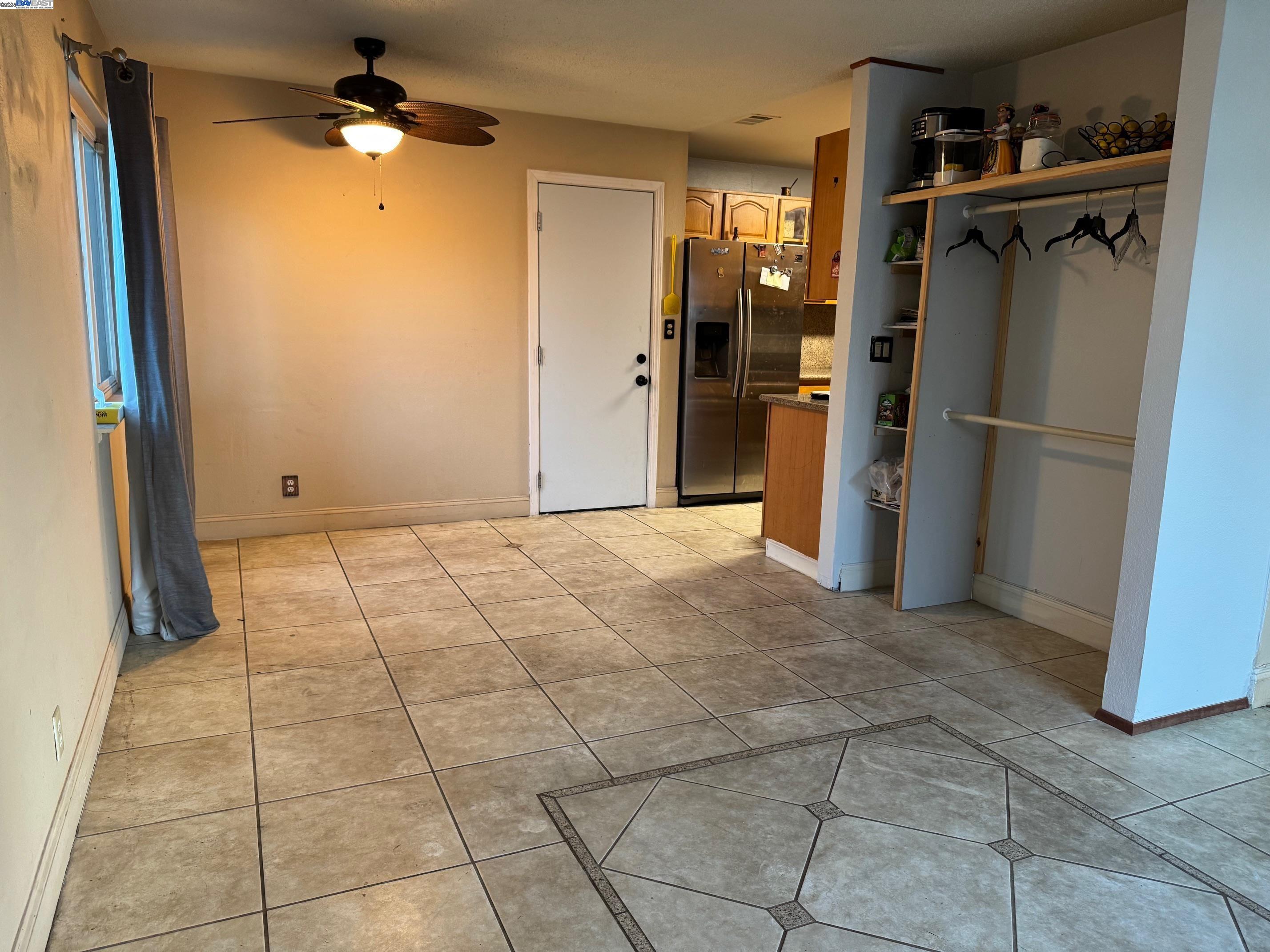 Detail Gallery Image 6 of 17 For 7608 Canterbury Ln, Dublin,  CA 94568 - 3 Beds | 2 Baths