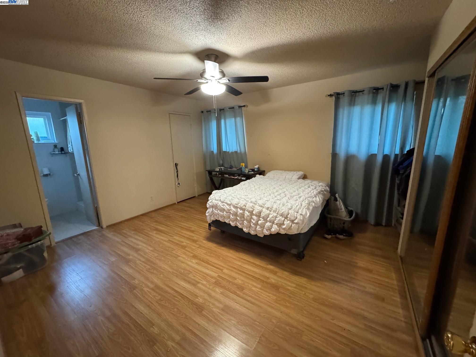 Detail Gallery Image 7 of 17 For 7608 Canterbury Ln, Dublin,  CA 94568 - 3 Beds | 2 Baths