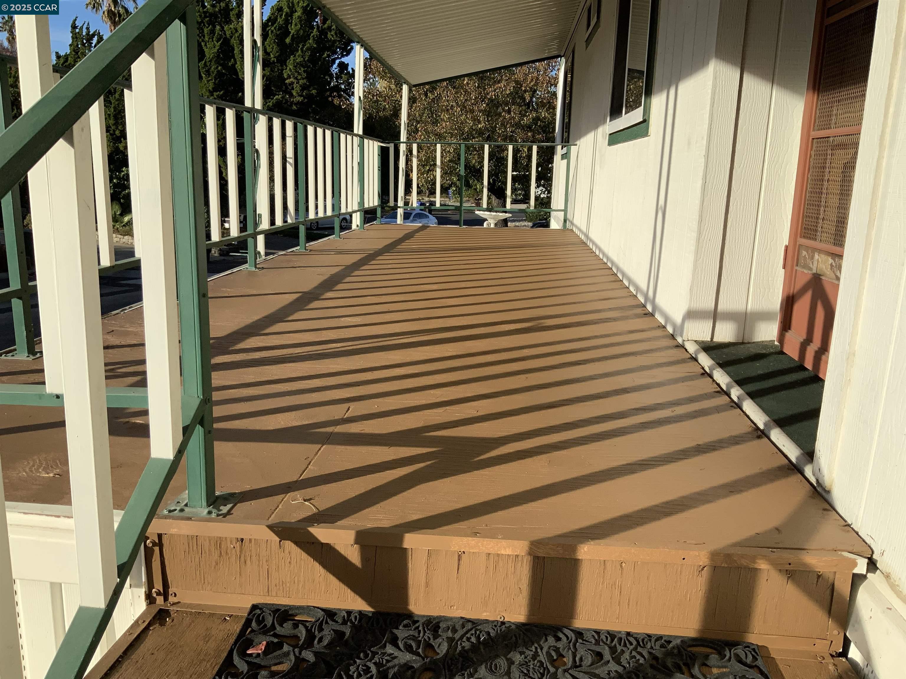 Detail Gallery Image 7 of 29 For 202 Queens Way, Pittsburg,  CA 94565-0000 - 2 Beds | 2 Baths