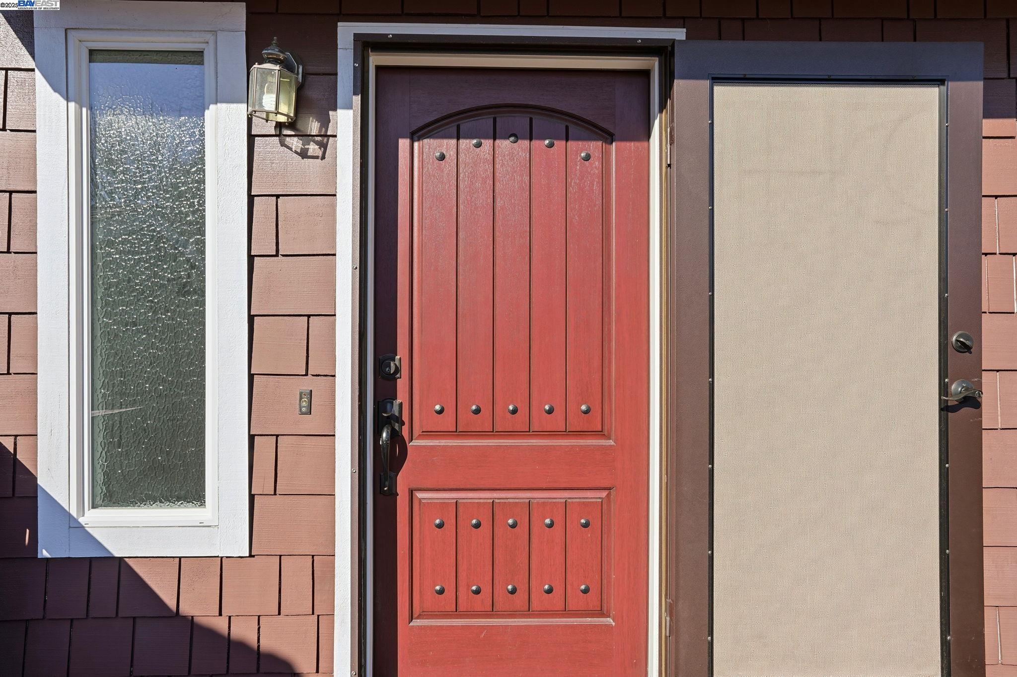 Detail Gallery Image 11 of 48 For 1820 Dalessi Ln, Pinole,  CA 94564 - 2 Beds | 2/1 Baths