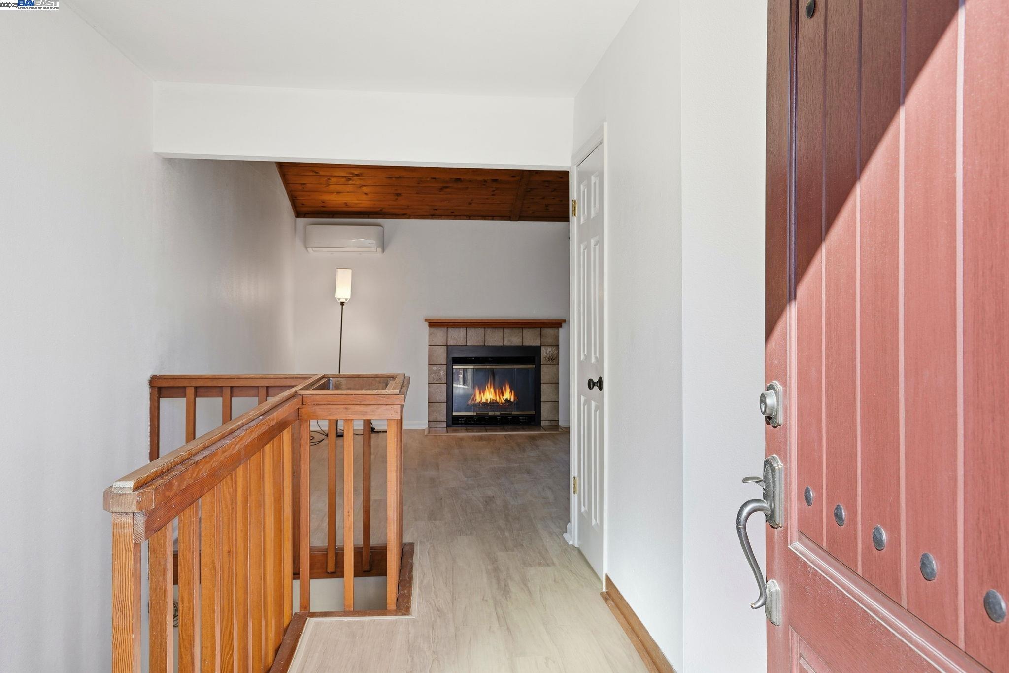 Detail Gallery Image 12 of 48 For 1820 Dalessi Ln, Pinole,  CA 94564 - 2 Beds | 2/1 Baths