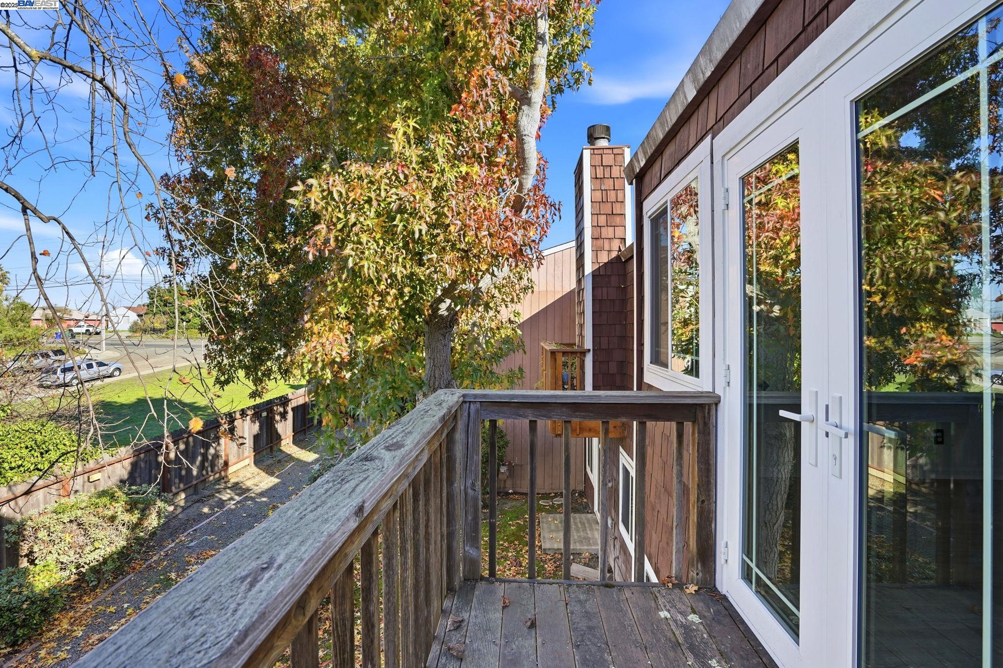 Detail Gallery Image 22 of 48 For 1820 Dalessi Ln, Pinole,  CA 94564 - 2 Beds | 2/1 Baths