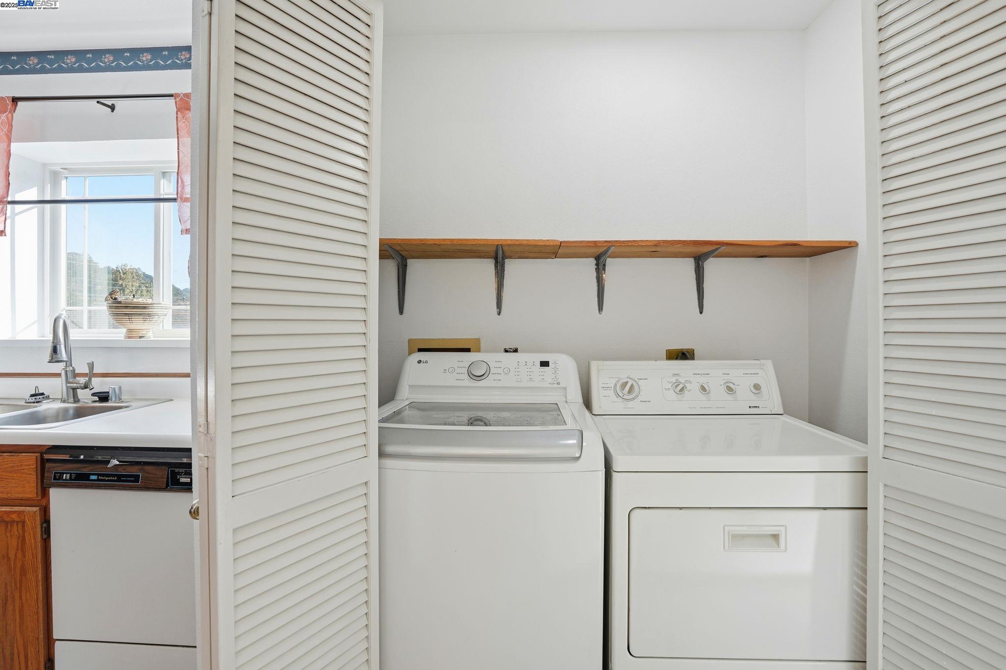 Detail Gallery Image 32 of 48 For 1820 Dalessi Ln, Pinole,  CA 94564 - 2 Beds | 2/1 Baths