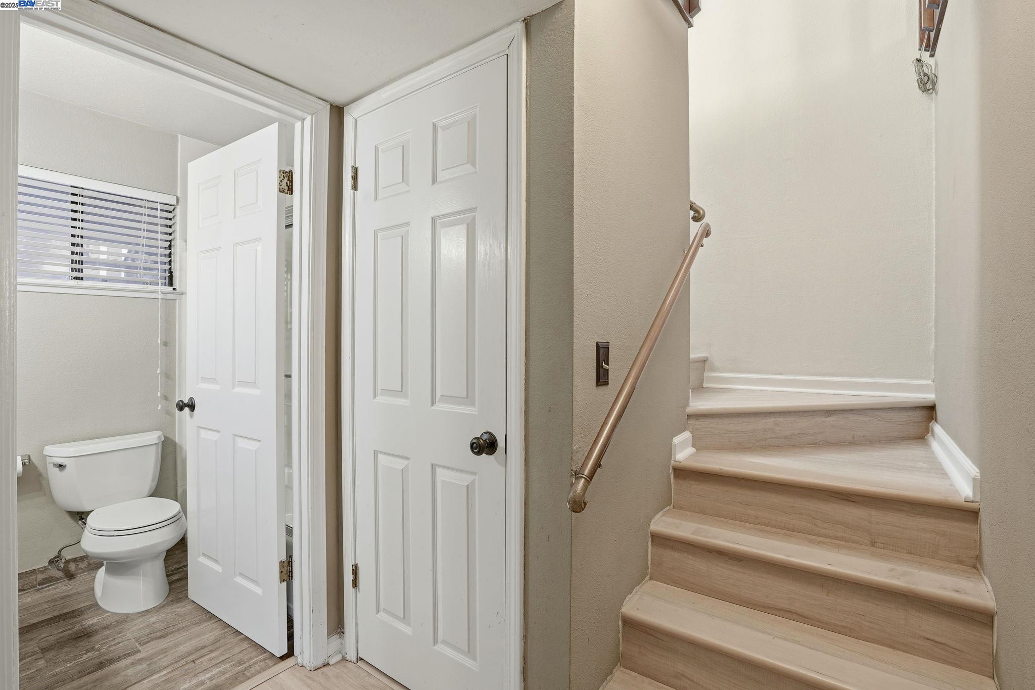 Detail Gallery Image 34 of 48 For 1820 Dalessi Ln, Pinole,  CA 94564 - 2 Beds | 2/1 Baths