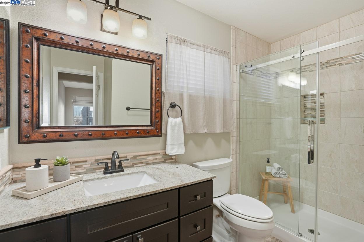 Detail Gallery Image 45 of 48 For 1820 Dalessi Ln, Pinole,  CA 94564 - 2 Beds | 2/1 Baths