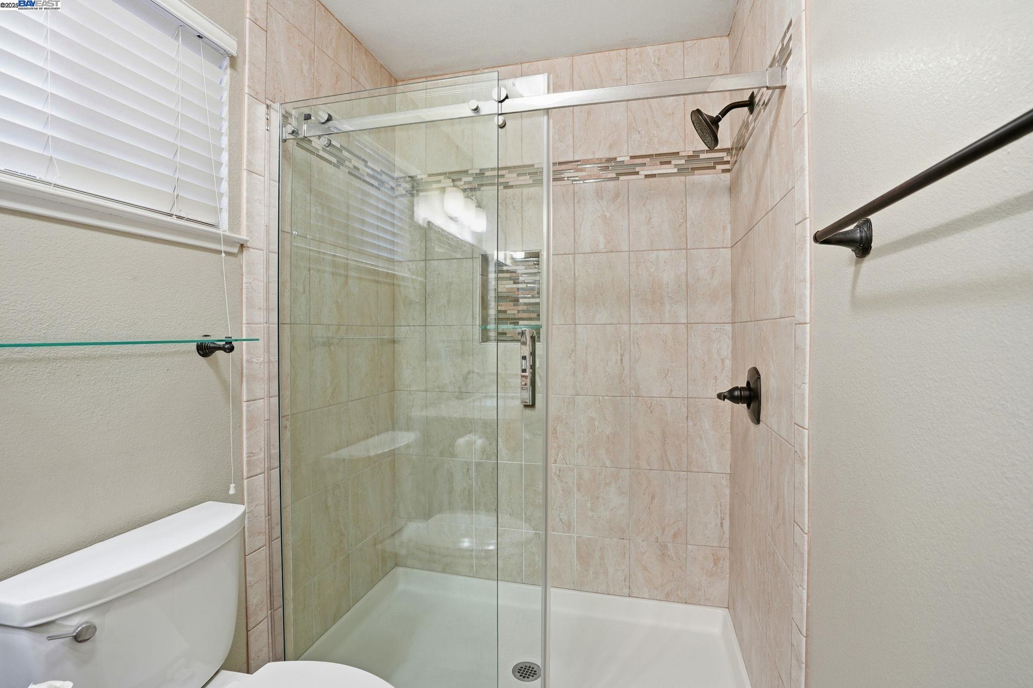 Detail Gallery Image 47 of 48 For 1820 Dalessi Ln, Pinole,  CA 94564 - 2 Beds | 2/1 Baths