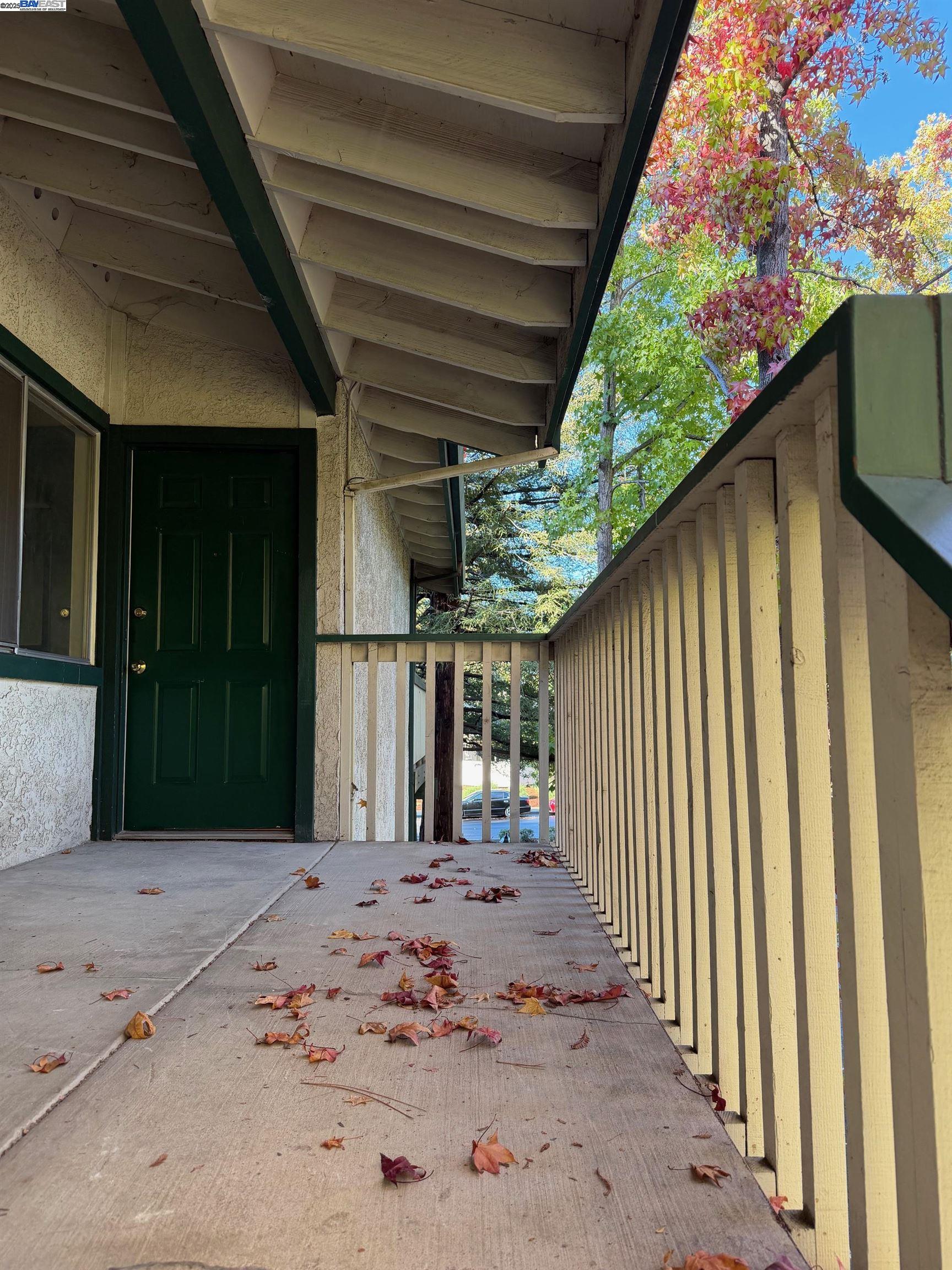 Detail Gallery Image 1 of 1 For 5425 Concord Blvd #G8,  Concord,  CA 94521 - 2 Beds | 1 Baths