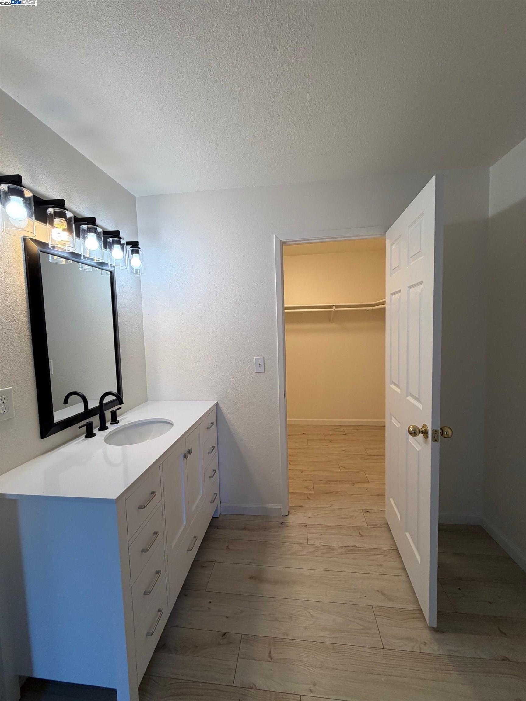 Detail Gallery Image 7 of 9 For 5425 Concord Blvd #G8,  Concord,  CA 94521 - 2 Beds | 1 Baths