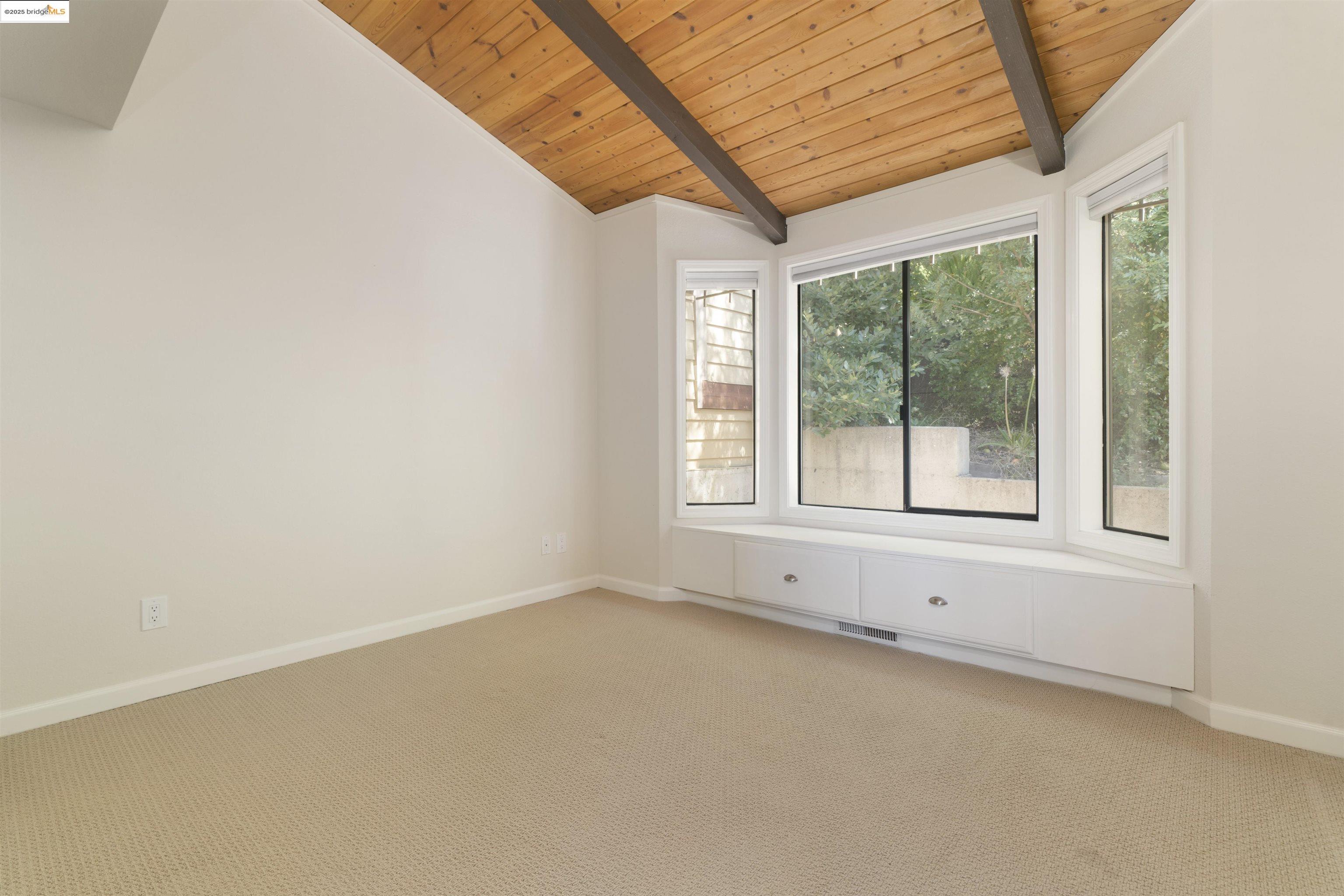 Detail Gallery Image 24 of 53 For 1881 Grand View Drive, Oakland,  CA 94618 - 2 Beds | 2/1 Baths