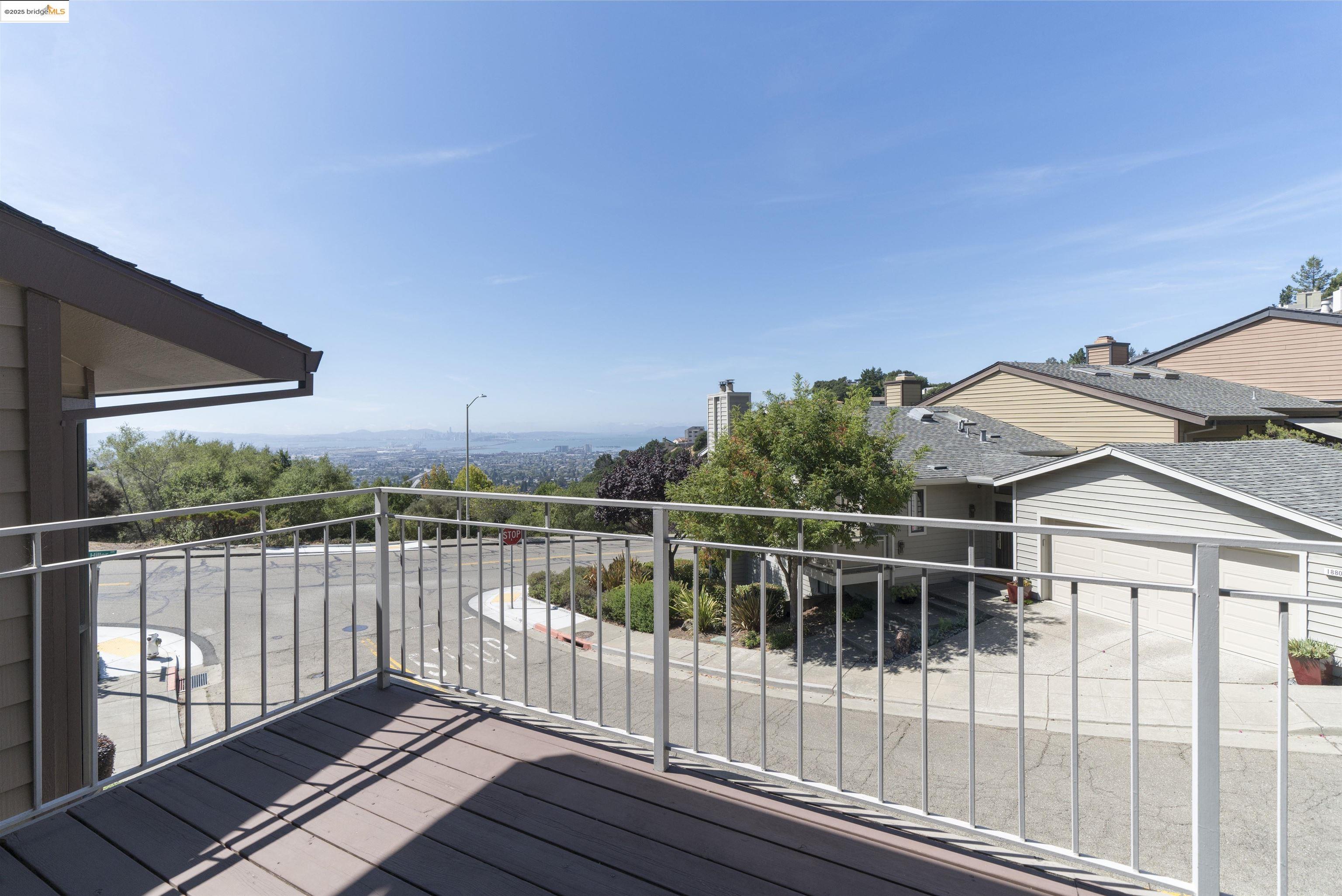 Detail Gallery Image 34 of 53 For 1881 Grand View Drive, Oakland,  CA 94618 - 2 Beds | 2/1 Baths