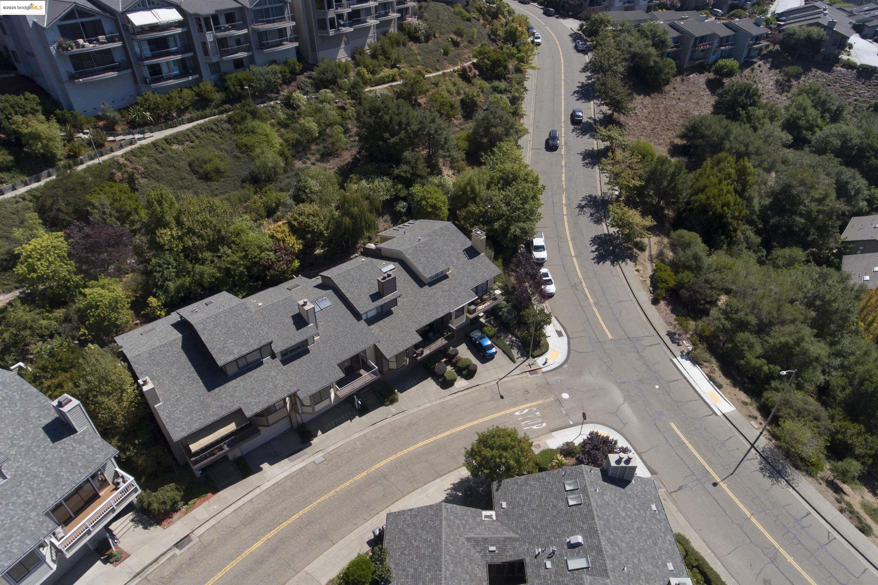 Detail Gallery Image 50 of 53 For 1881 Grand View Drive, Oakland,  CA 94618 - 2 Beds | 2/1 Baths