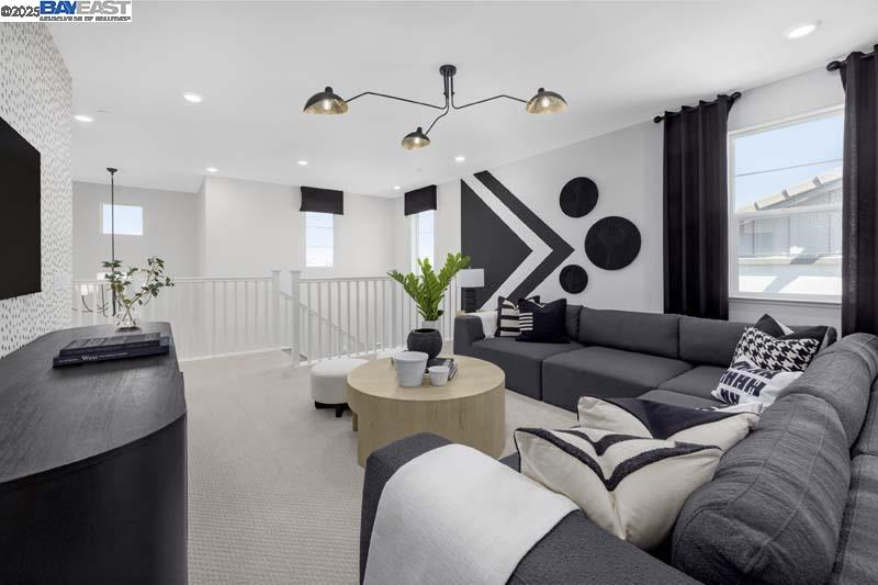 Detail Gallery Image 14 of 19 For 504 E Arabella Way, Mountain House,  CA 95391 - 5 Beds | 4 Baths