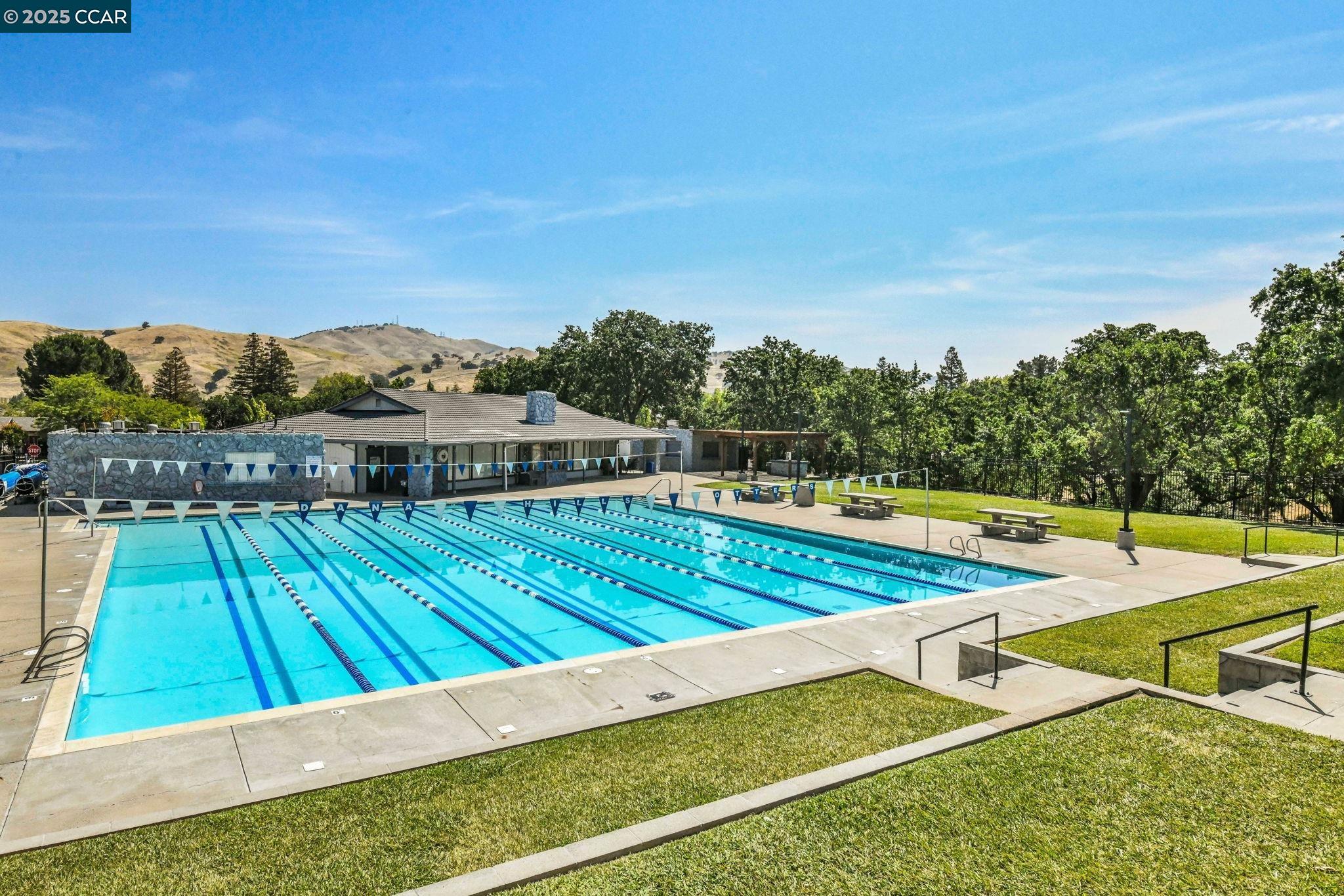 Detail Gallery Image 32 of 46 For 41 Mt Shasta Pl, Clayton,  CA 94517-1515 - 3 Beds | 2 Baths