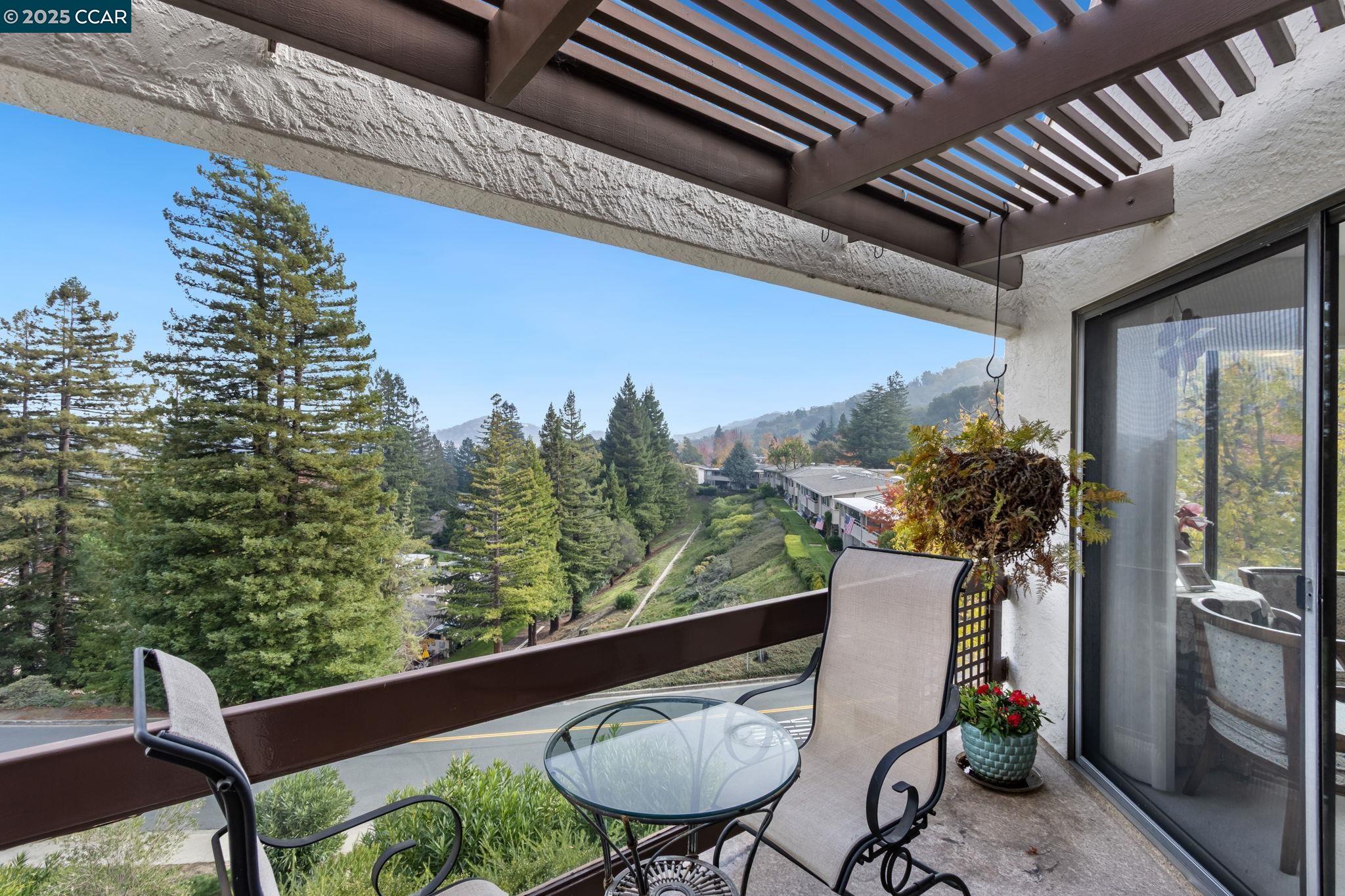 Detail Gallery Image 23 of 44 For 3258 Ptarmigan Dr 3b,  Walnut Creek,  CA 94595 - 3 Beds | 2 Baths