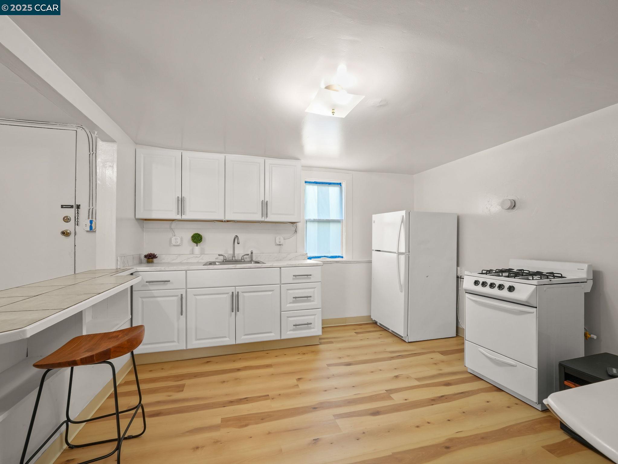 Detail Gallery Image 32 of 56 For 2154 Encinal Ave, Alameda,  CA 94501 - – Beds | – Baths