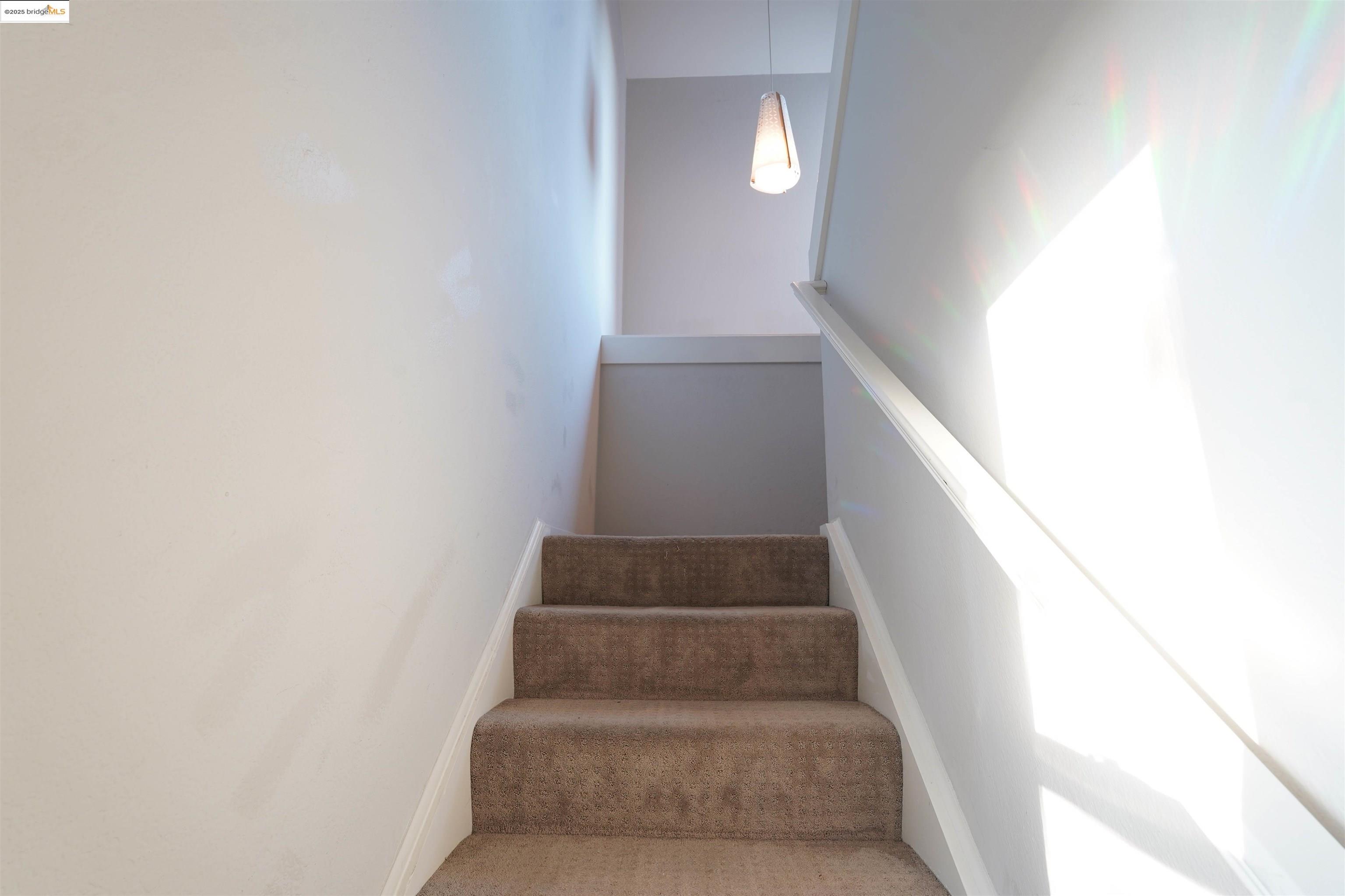 Detail Gallery Image 27 of 50 For 407 Vista Heights Rd, El Cerrito,  CA 94530 - 2 Beds | 2 Baths