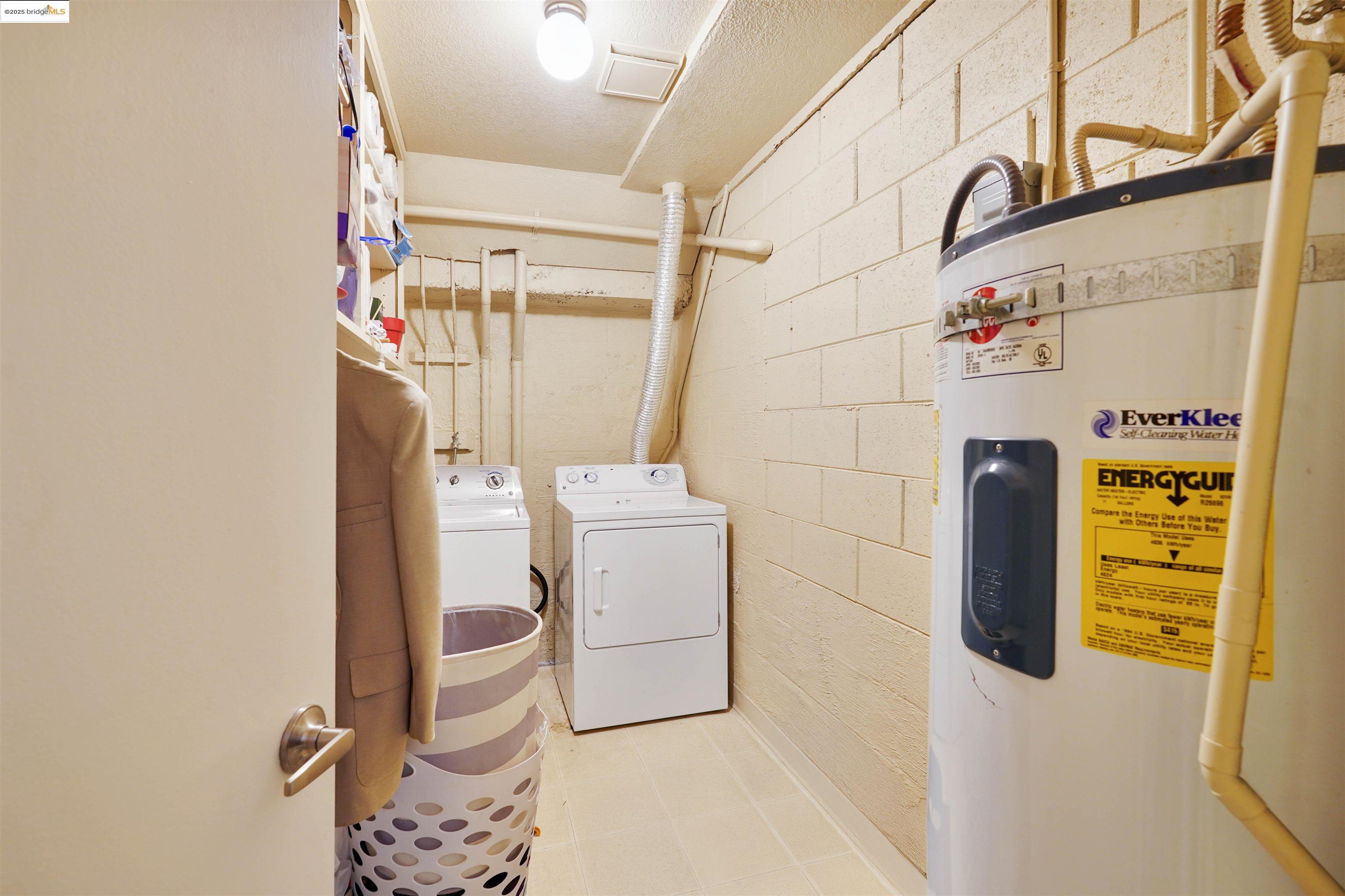 Detail Gallery Image 38 of 50 For 407 Vista Heights Rd, El Cerrito,  CA 94530 - 2 Beds | 2 Baths