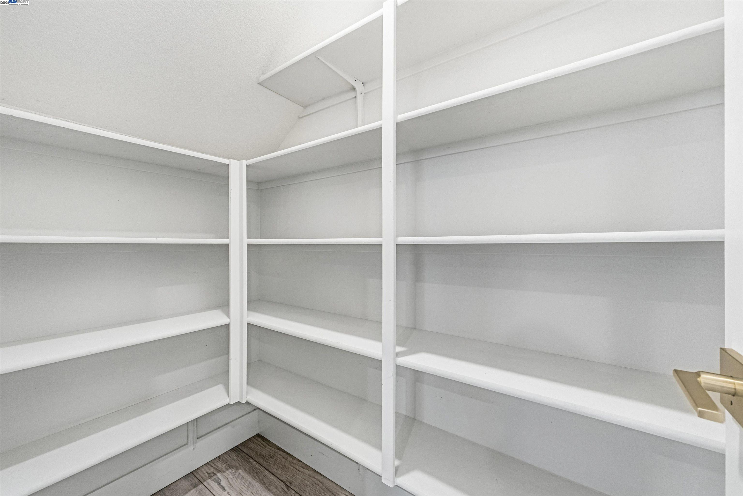 Detail Gallery Image 11 of 37 For 9412 Ocean Park Way, Newark,  CA 94560 - 2 Beds | 2/1 Baths