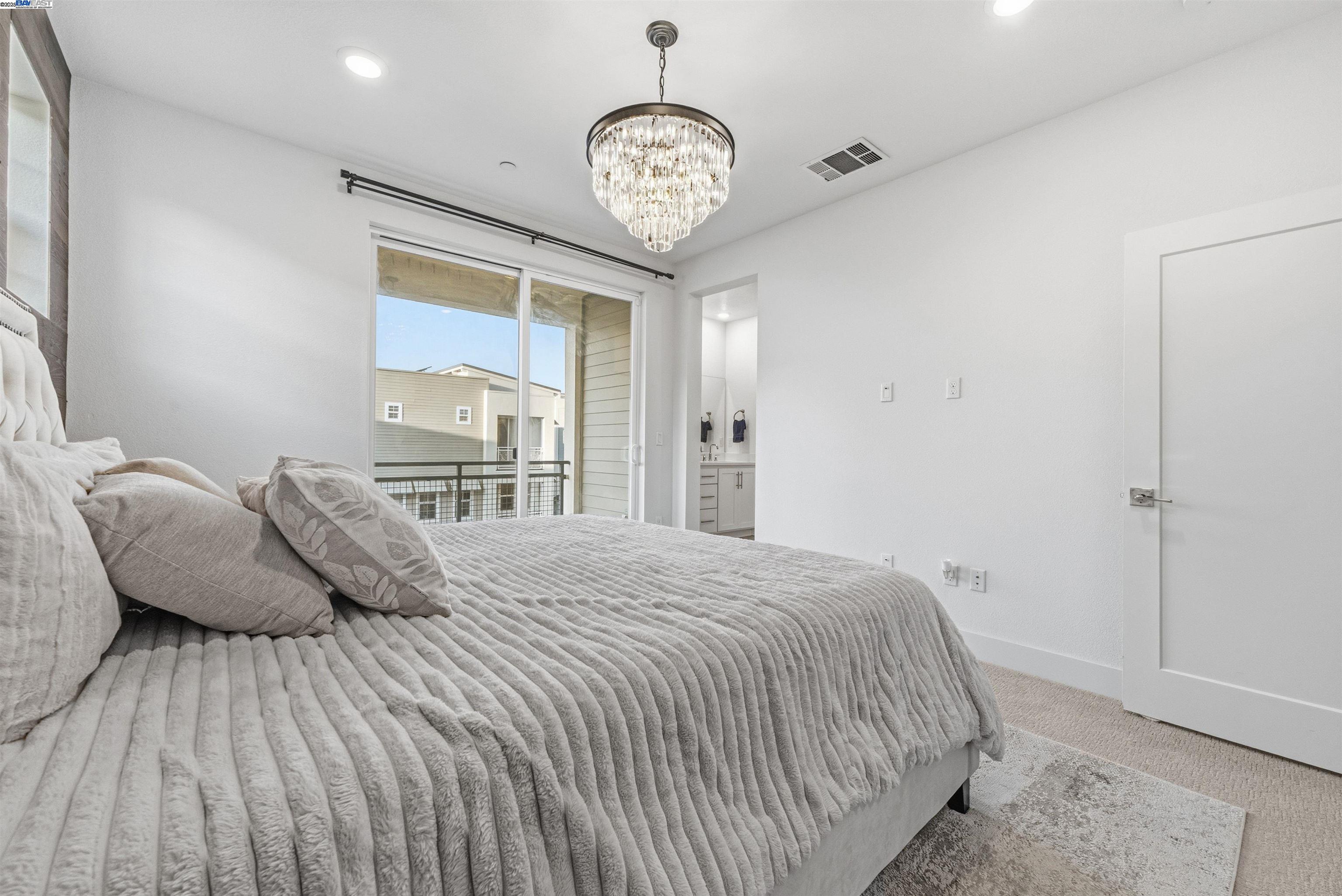 Detail Gallery Image 19 of 37 For 9412 Ocean Park Way, Newark,  CA 94560 - 2 Beds | 2/1 Baths