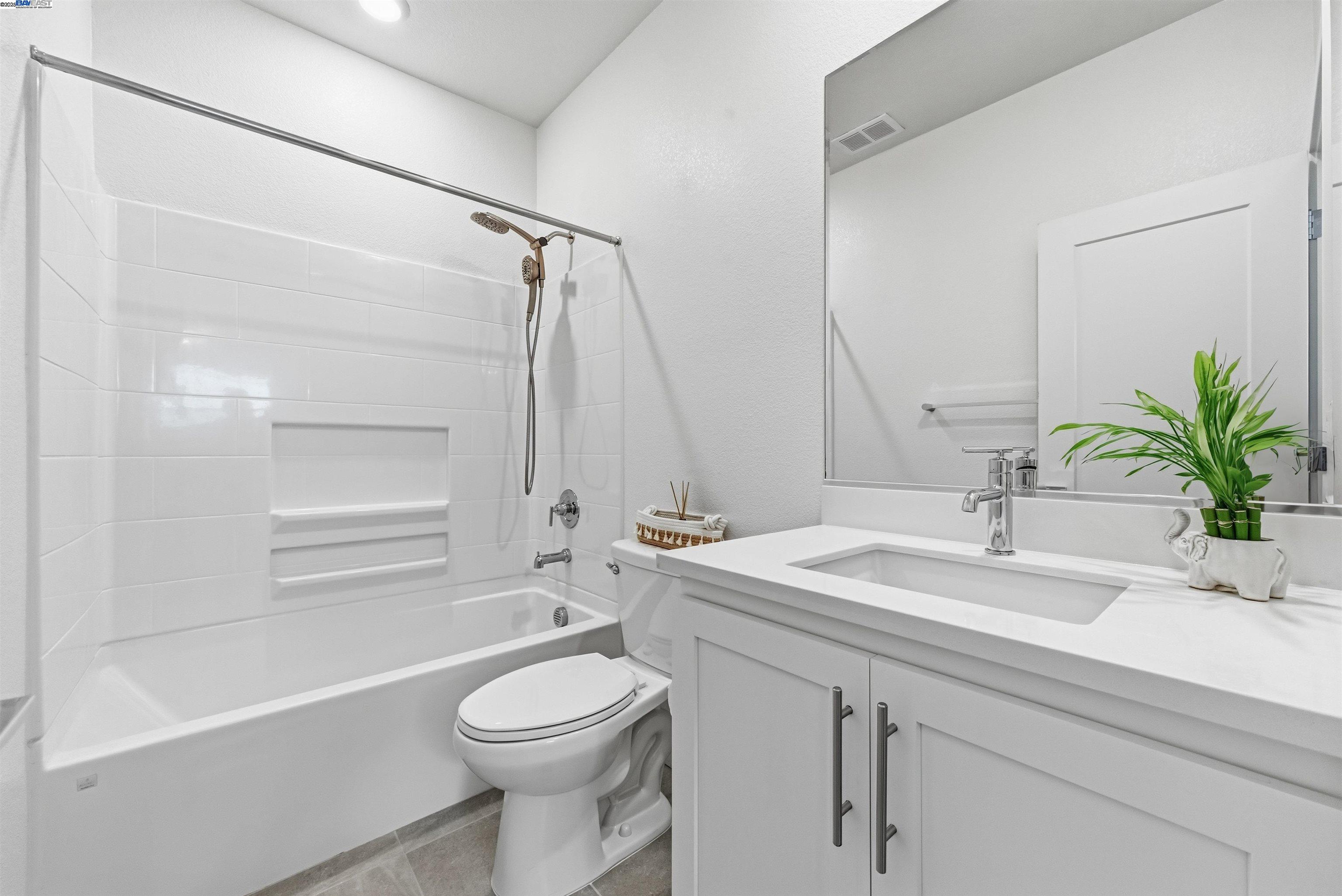 Detail Gallery Image 26 of 37 For 9412 Ocean Park Way, Newark,  CA 94560 - 2 Beds | 2/1 Baths