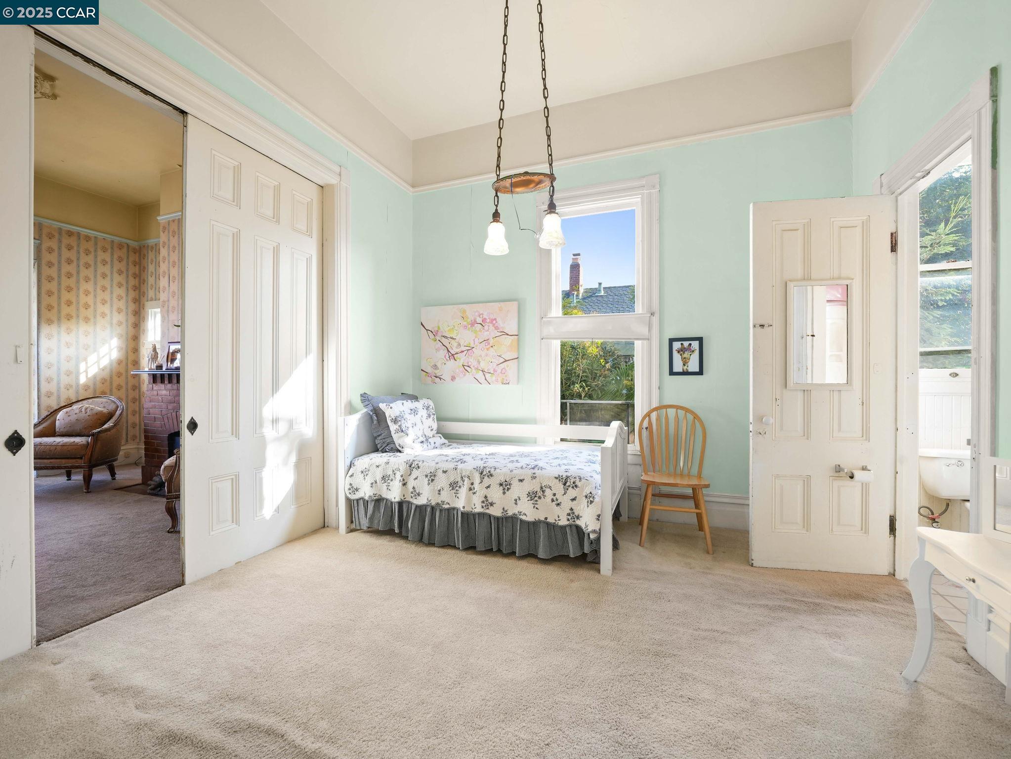 Detail Gallery Image 12 of 54 For 2154 Encinal Ave, Alameda,  CA 94501 - 2 Beds | 2 Baths