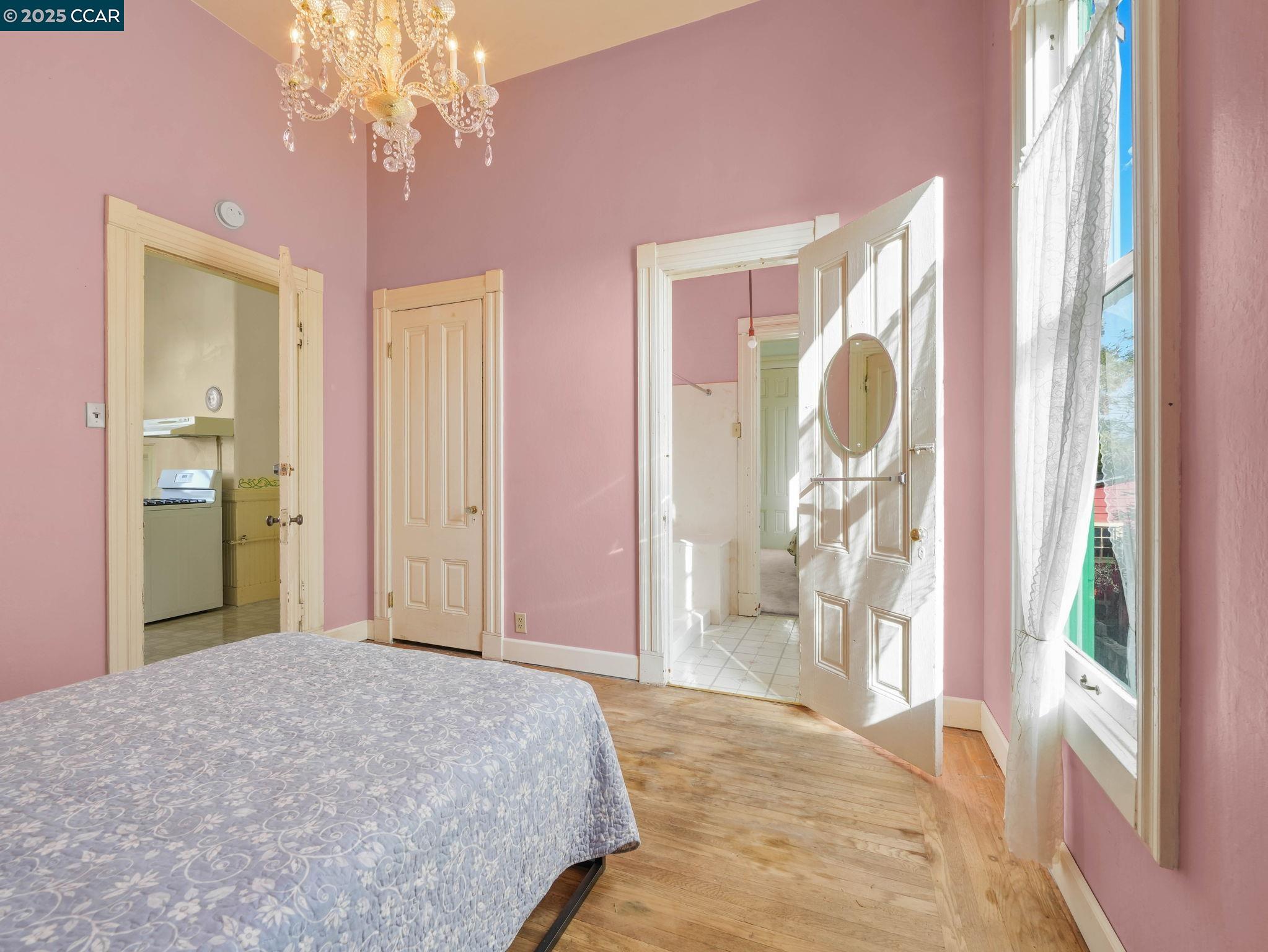 Detail Gallery Image 15 of 54 For 2154 Encinal Ave, Alameda,  CA 94501 - 2 Beds | 2 Baths