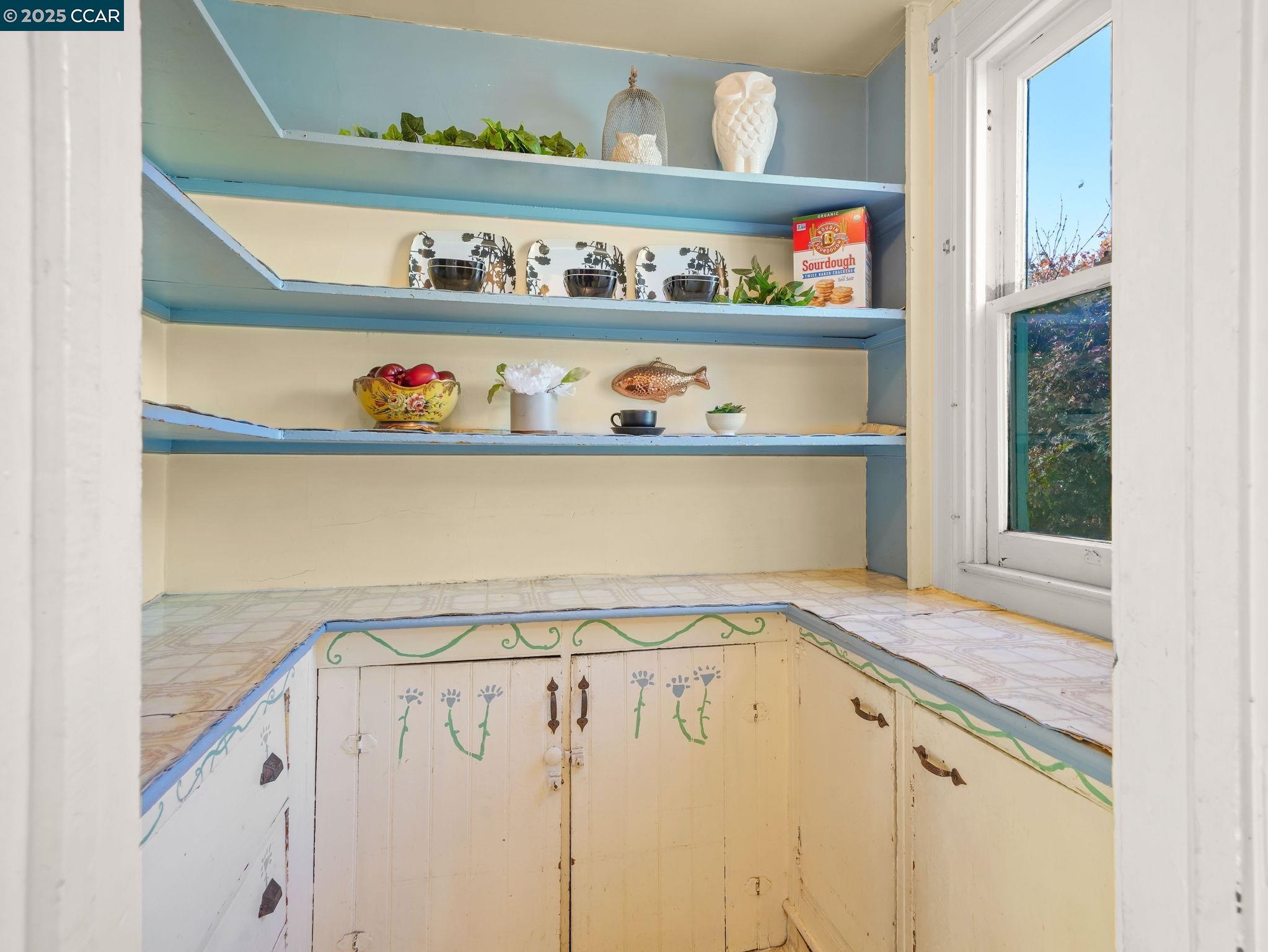 Detail Gallery Image 19 of 54 For 2154 Encinal Ave, Alameda,  CA 94501 - 2 Beds | 2 Baths