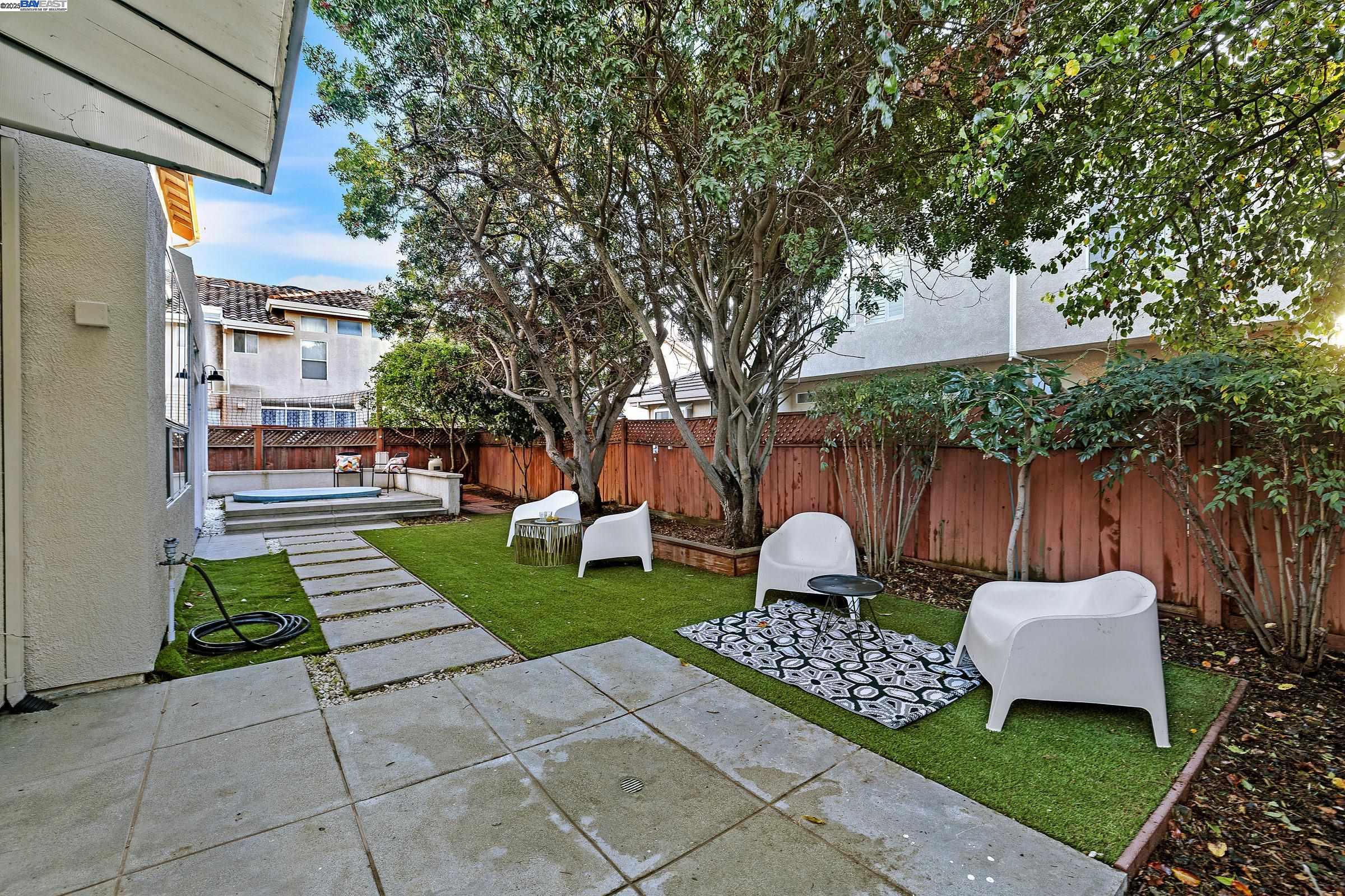 Detail Gallery Image 16 of 48 For 2018 Constitution Ct, San Leandro,  CA 94579 - 5 Beds | 4 Baths