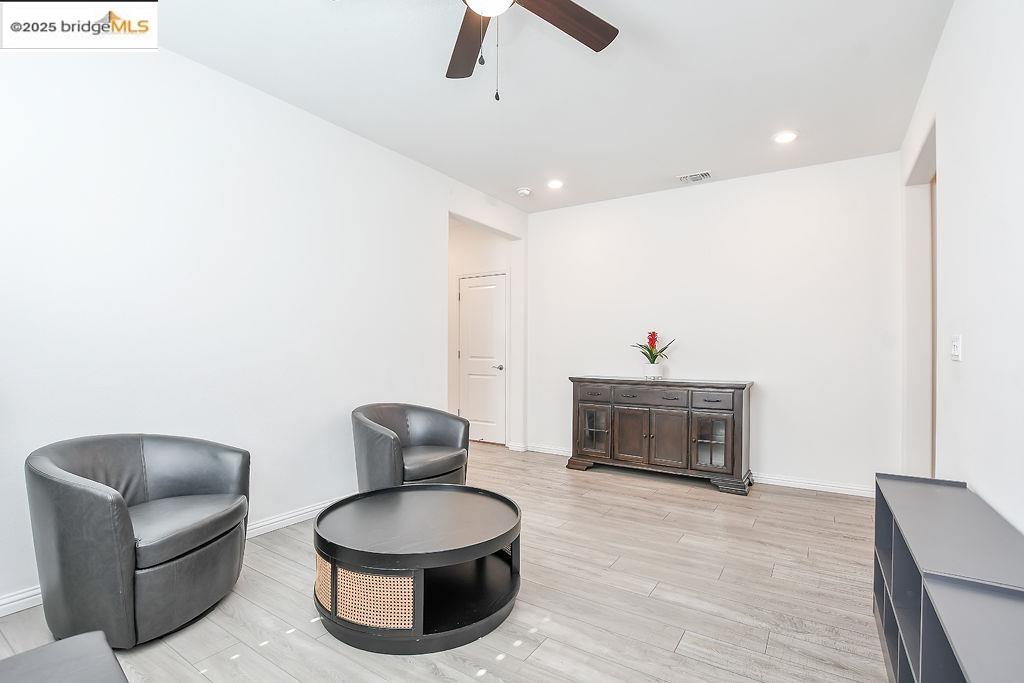 Detail Gallery Image 6 of 24 For 278 Sespe Creek Ave, Brentwood,  CA 94513 - 5 Beds | 4/1 Baths