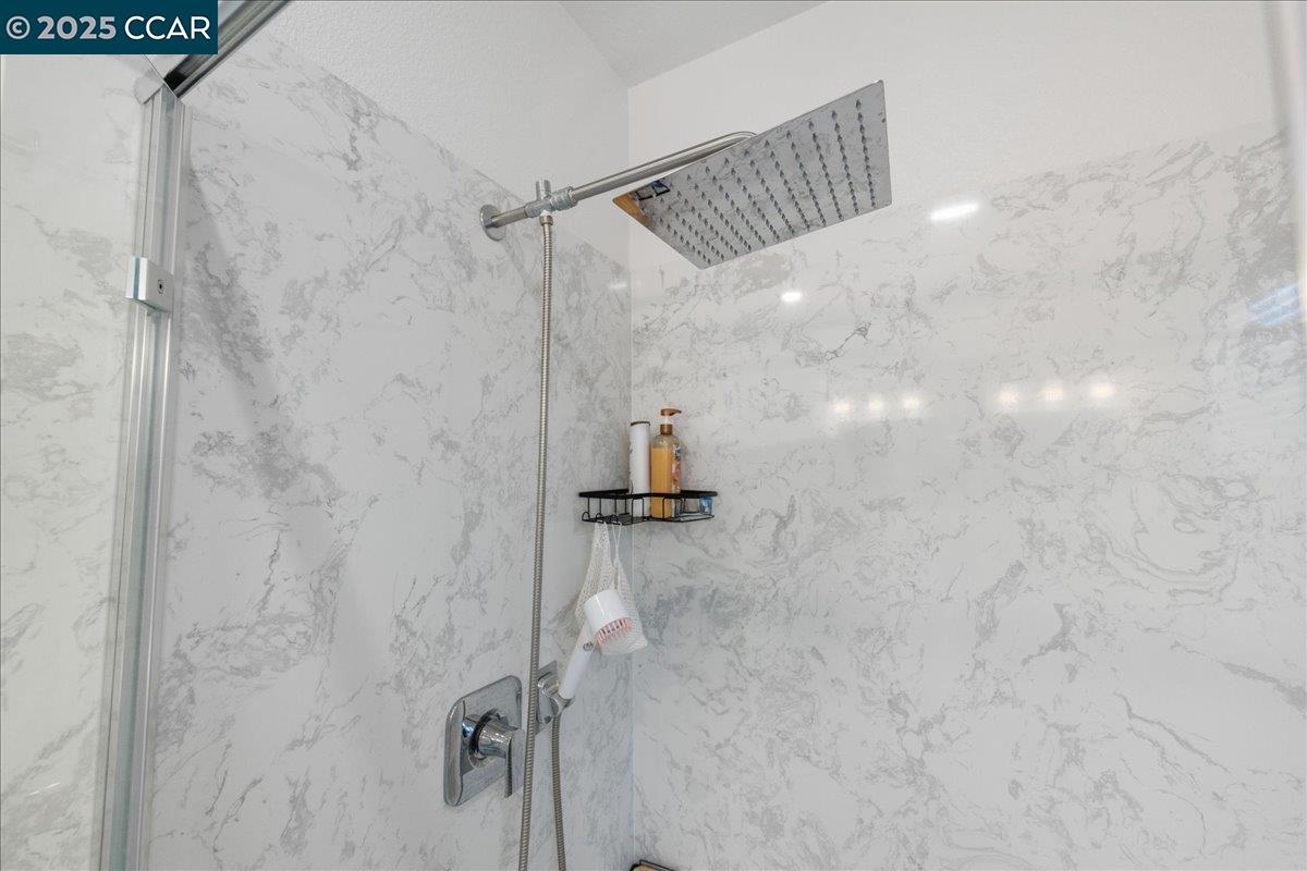 Detail Gallery Image 17 of 45 For 300 Hideaway Lane, Pittsburg,  CA 94565 - 4 Beds | 3 Baths