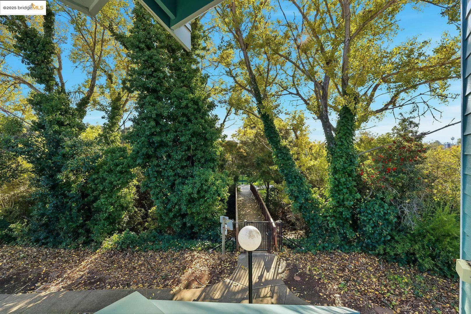 Detail Gallery Image 29 of 33 For 316 Dursey Dr, Pinole,  CA 94564 - 2 Beds | 2 Baths