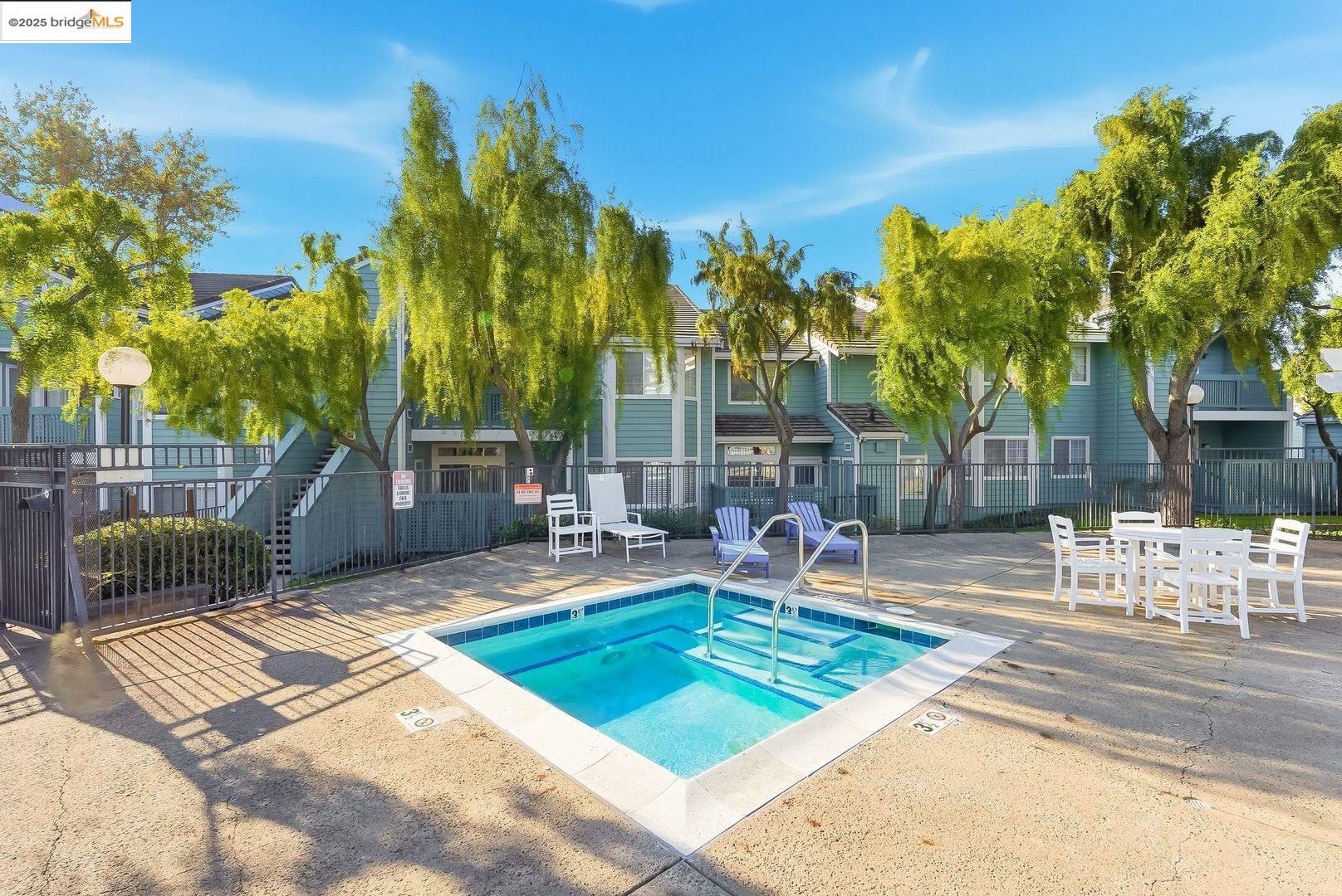 Detail Gallery Image 33 of 33 For 316 Dursey Dr, Pinole,  CA 94564 - 2 Beds | 2 Baths