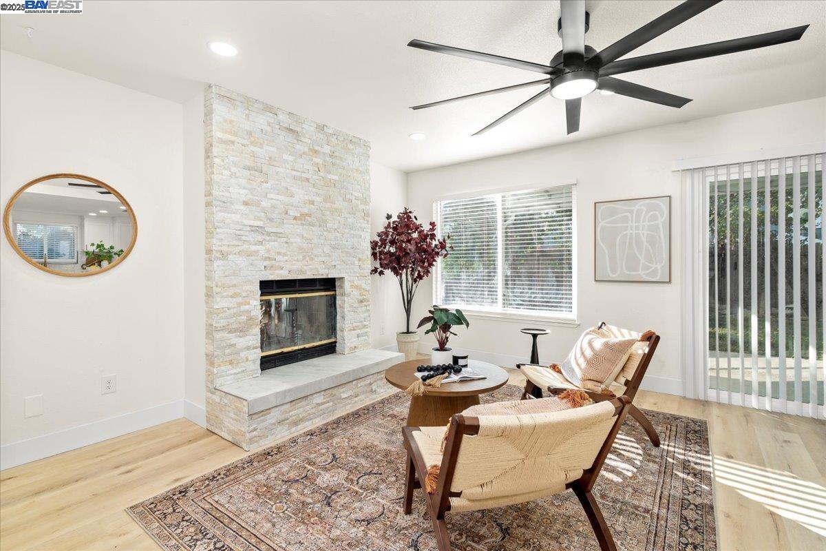 Detail Gallery Image 14 of 38 For 7212 Tiant Way, Elk Grove,  CA 95758 - 4 Beds | 2/1 Baths