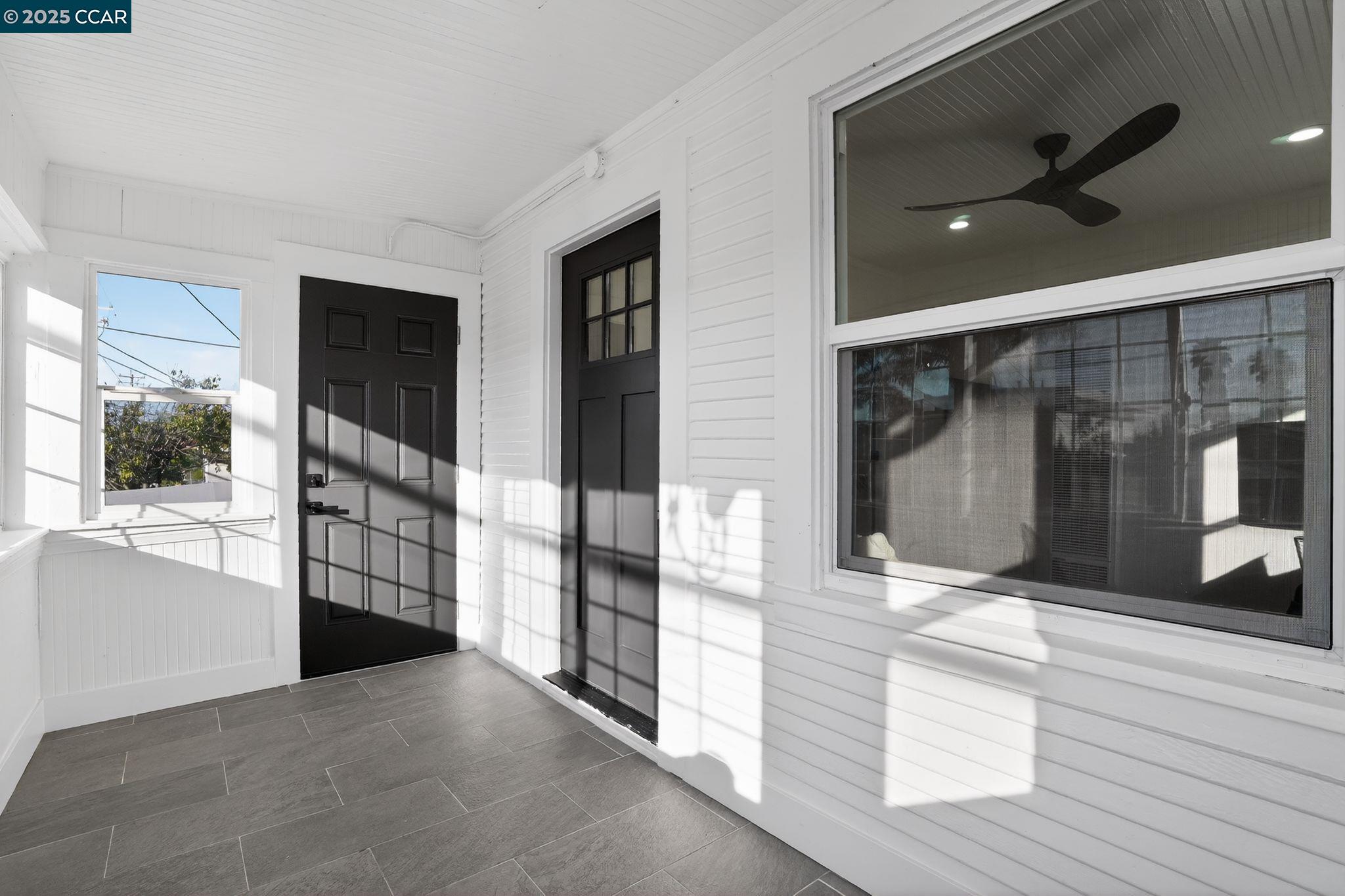 Detail Gallery Image 3 of 26 For 335 Chesley Avenue, Richmond,  CA 94801-1528 - 3 Beds | 2 Baths