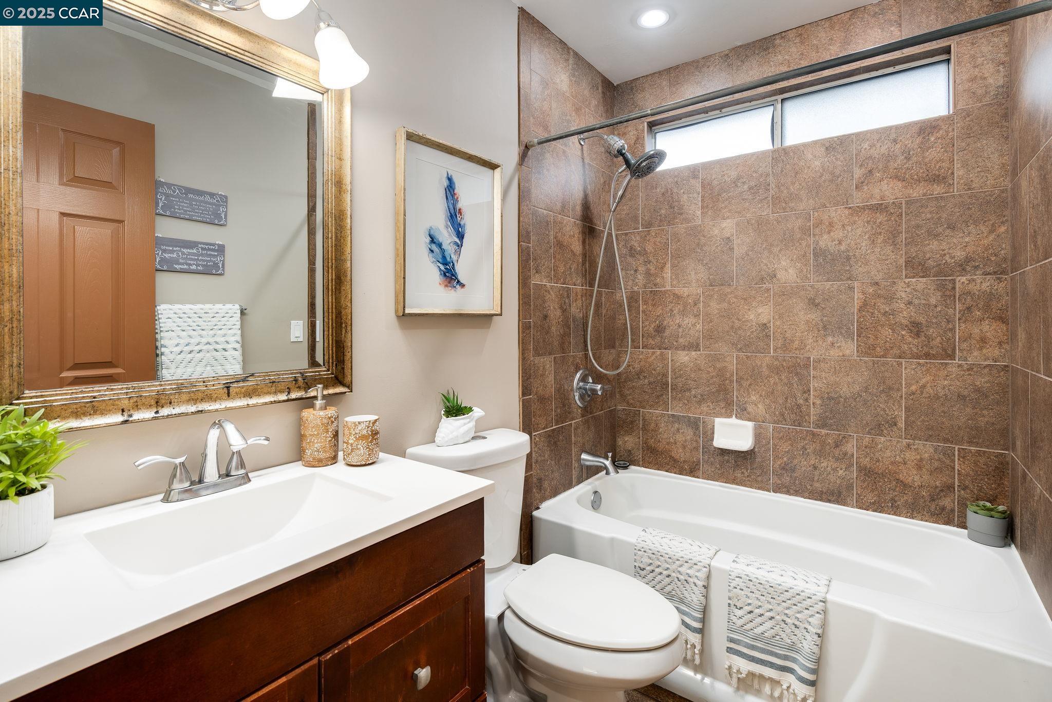 Detail Gallery Image 19 of 27 For 2941 Crawford St, Concord,  CA 94518 - 4 Beds | 2 Baths