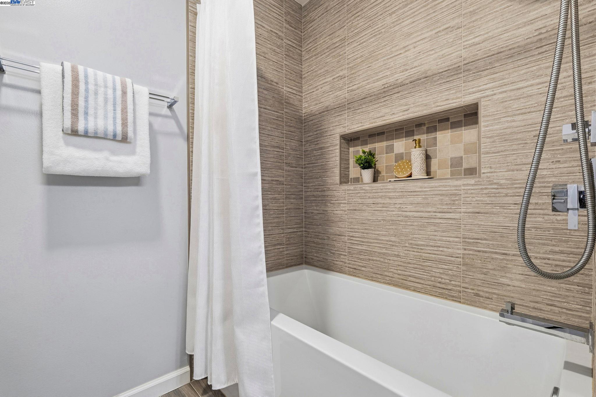 Photo #23: 41118693 Listing: Photo #23