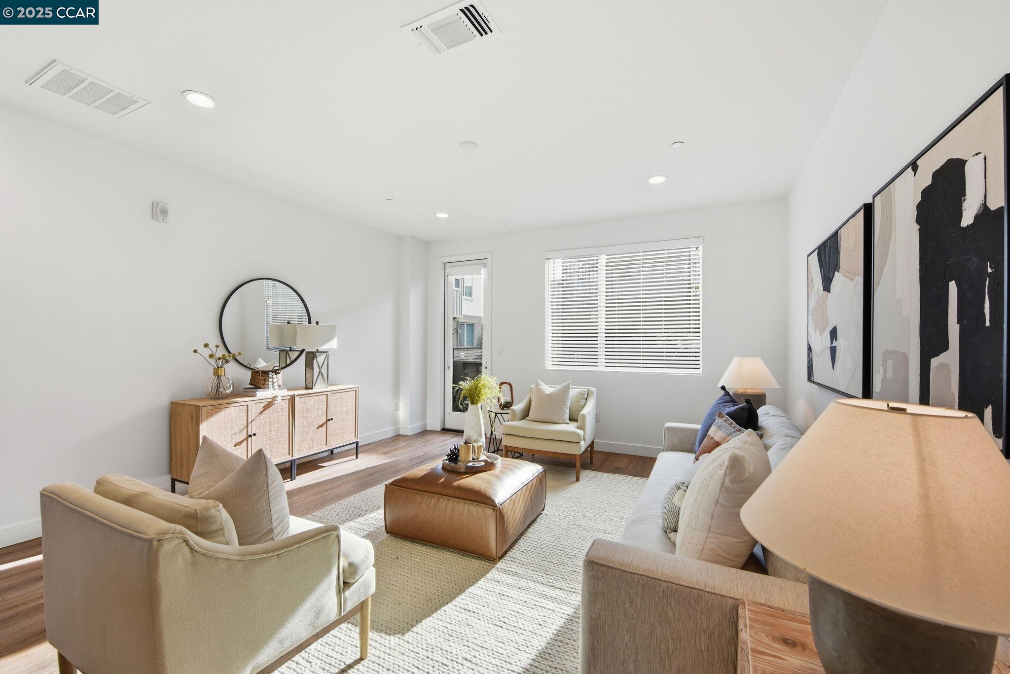 Photo #8: 41118695 Listing: Photo #8