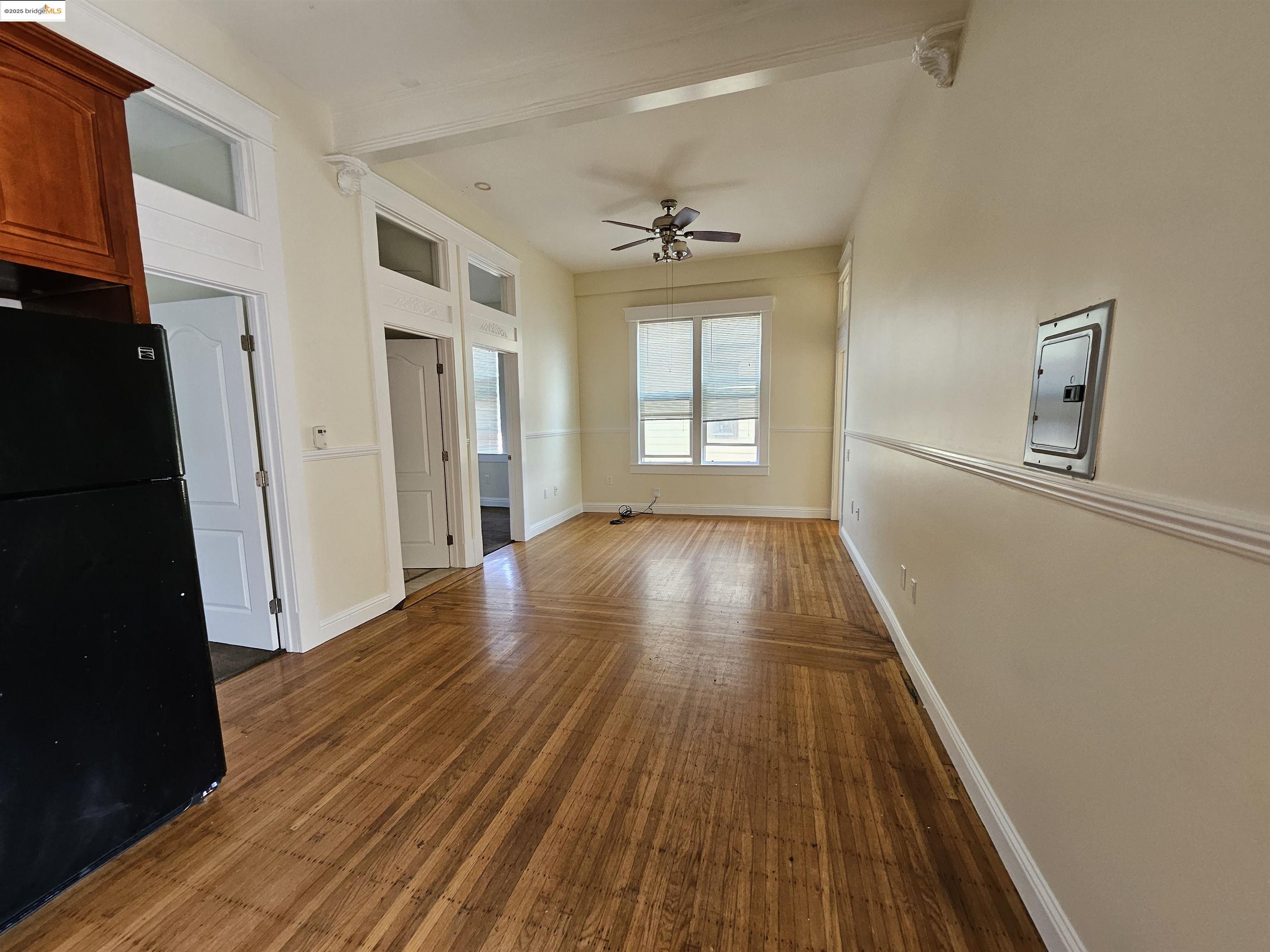 Detail Gallery Image 10 of 18 For 2827 Market, Oakland,  CA 94608 - – Beds | – Baths