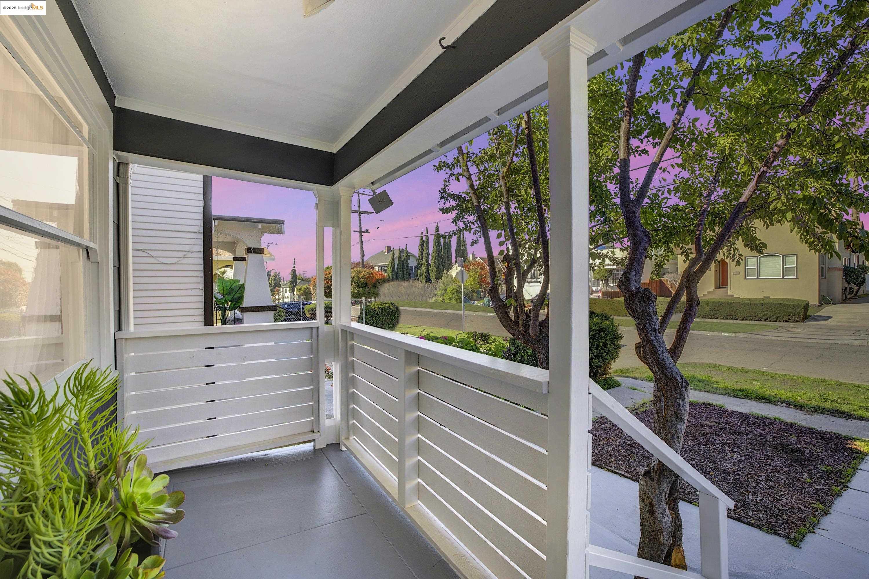 Detail Gallery Image 2 of 46 For 3388 64th Ave, Oakland,  CA 94605 - 3 Beds | 1 Baths