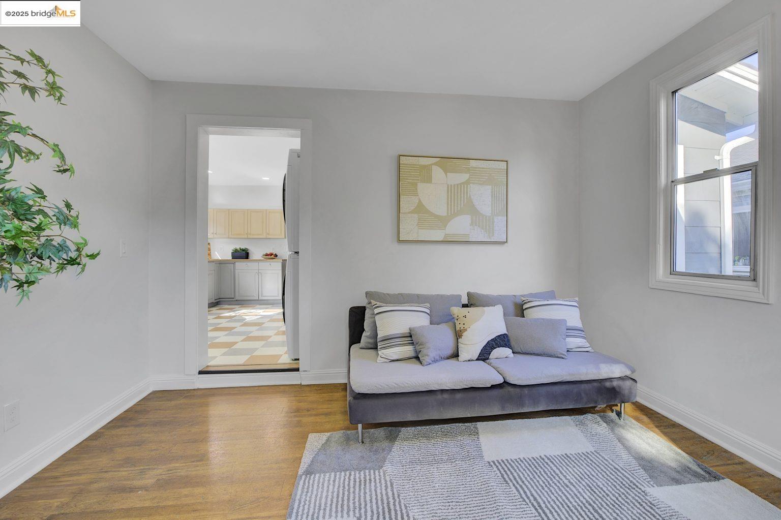 Detail Gallery Image 22 of 46 For 3388 64th Ave, Oakland,  CA 94605 - 3 Beds | 1 Baths