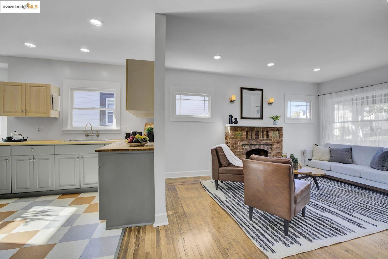 Detail Gallery Image 8 of 46 For 3388 64th Ave, Oakland,  CA 94605 - 3 Beds | 1 Baths