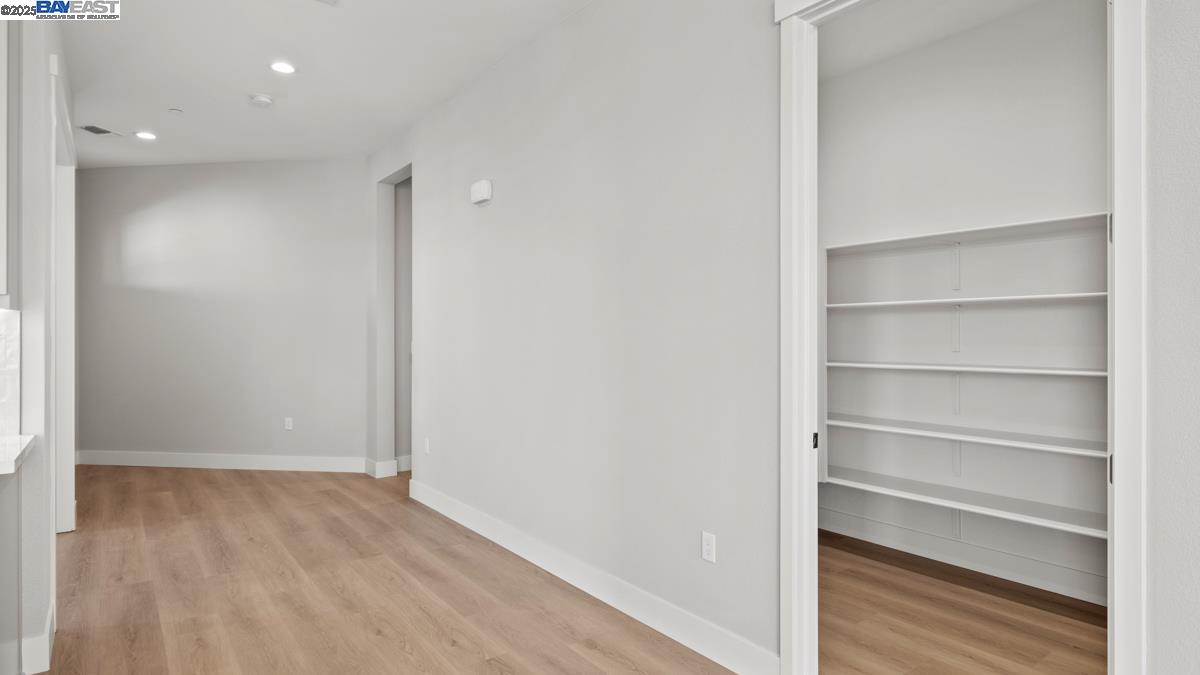 Detail Gallery Image 12 of 26 For 1368 Crescent Avenue, Manteca,  CA 95336 - 2 Beds | 2/1 Baths