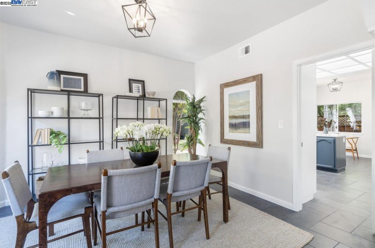 Detail Gallery Image 11 of 56 For 5 Stuart Pl, Danville,  CA 94526 - 4 Beds | 3 Baths